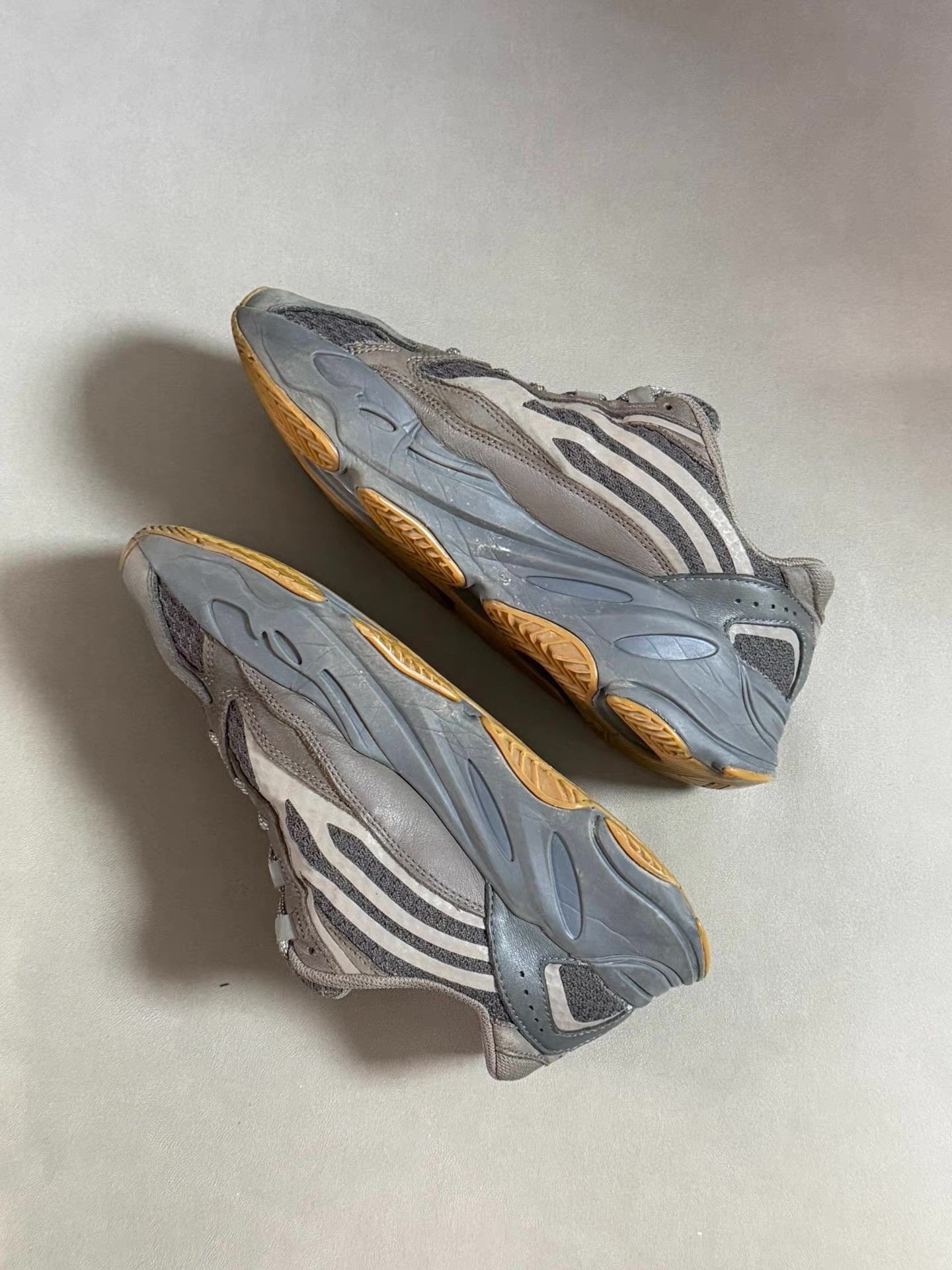 Yeezy Yeezy 700 V3 Arzareth Ｑ20 Size US 8 / EU 41 - 3 Thumbnail