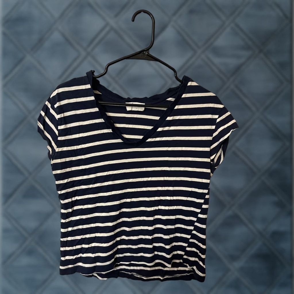 Zara VINTAGE Zara Trafaluc Top Womens V-Neck Striped Medium Blue Knit Top Pretty Good Condition Womens M Knit 90s? Size M / US 6-8 / IT 42-44 - 1 Thumbnail