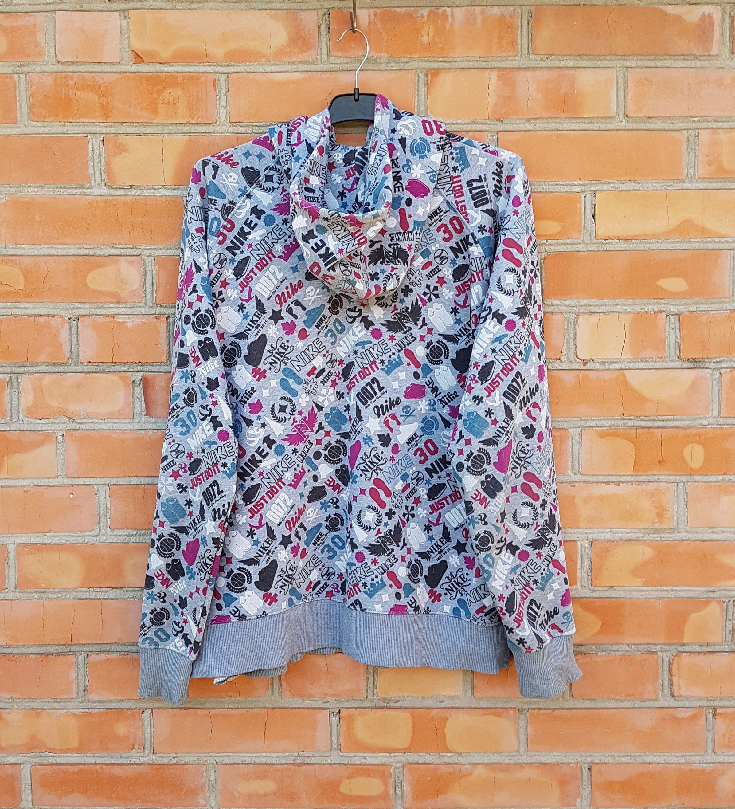 Nike Vintage Nike y2k Full Zip Graphic Printed Hoodie sz XL Size US XL / EU 56 / 4 - 4 Thumbnail