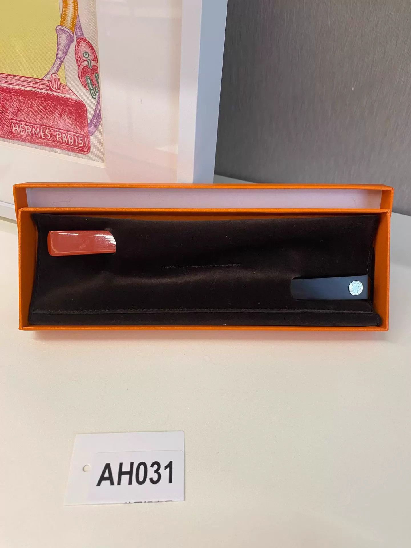 Hermes Hermes 15x1.2 hairpin with box dust bag very new on sale Size ONE SIZE - 4 Thumbnail