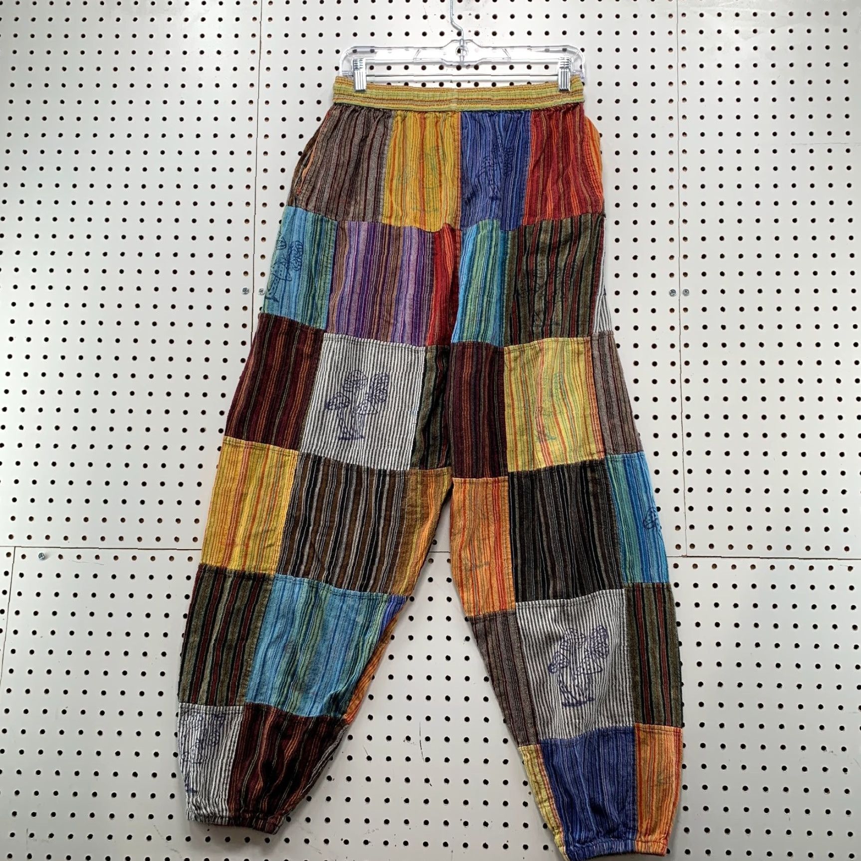 Vintage Rising International Patchwork Cotton Jogger Pants XL Women White Hippie Mushrooms Patchwork Style Jogger 90s Bohemian Fashion Womens Size 40" / US 18 - 6 Thumbnail