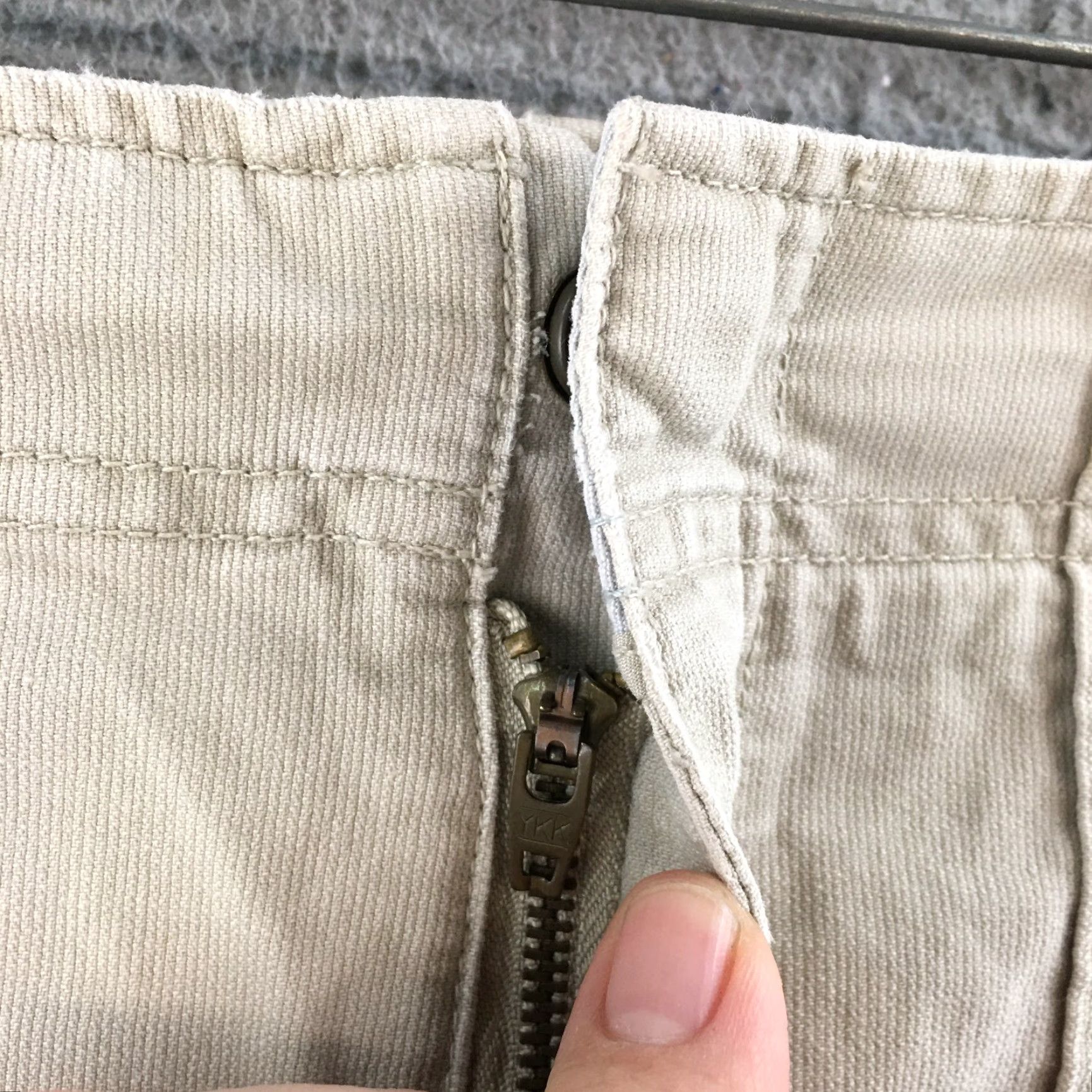 American Eagle Outfitters American Eagle Outfitters Shorts Women 8 Tan Cargo Cotton Zip Fly Regular Fit Ladies Casual Summer Mens Womens Size 30" / US 8 / IT 44 - 4 Thumbnail