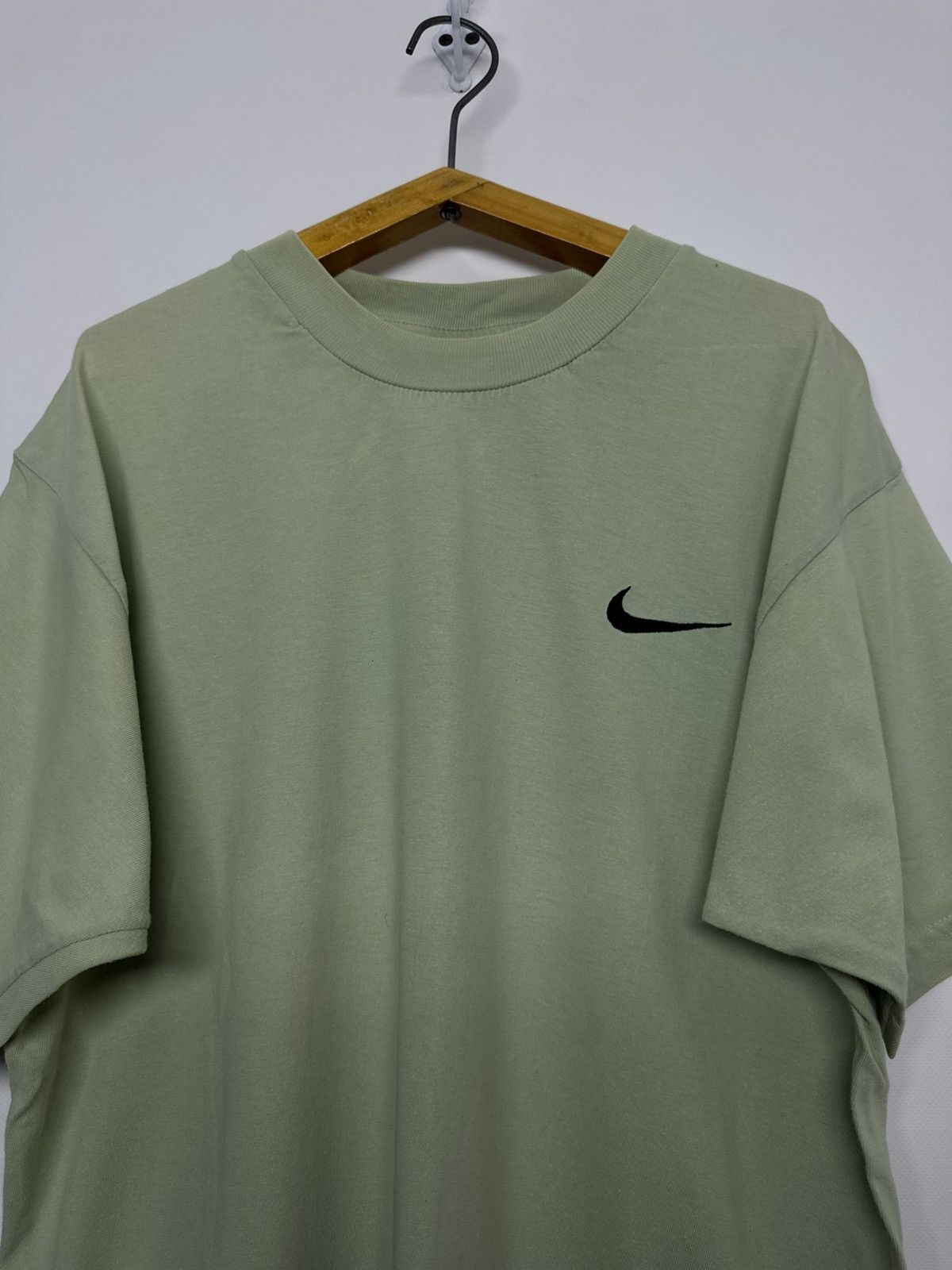 Nike Vintage Nike Swoosh Green T-Shirt 90’s Size US S / EU 44-46 / 1 - 2 Thumbnail