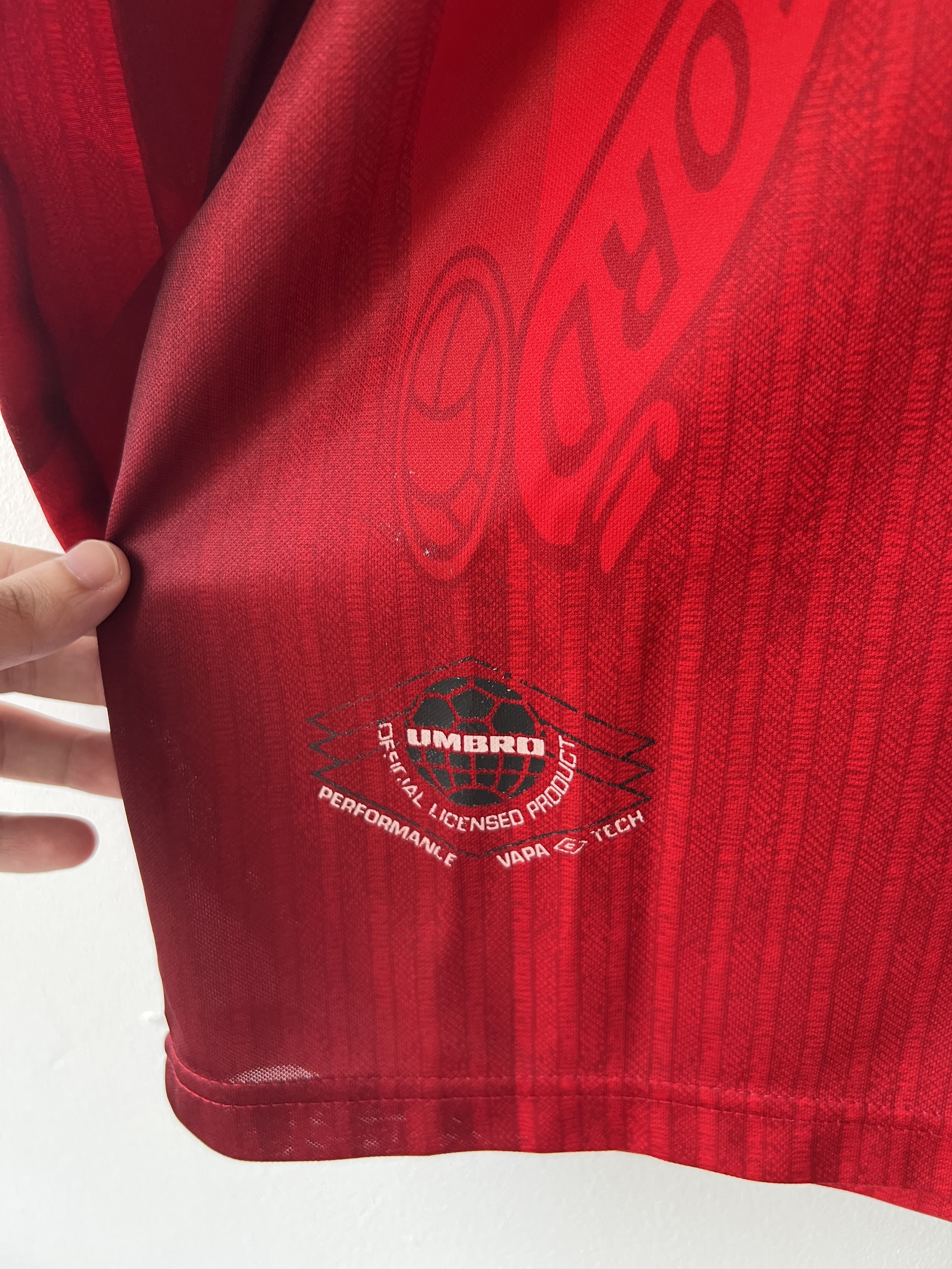 Umbro (L) Manchester United 1996-98 Home Long Sleeve Kit Size US L / EU 52-54 / 3 - 10 Thumbnail