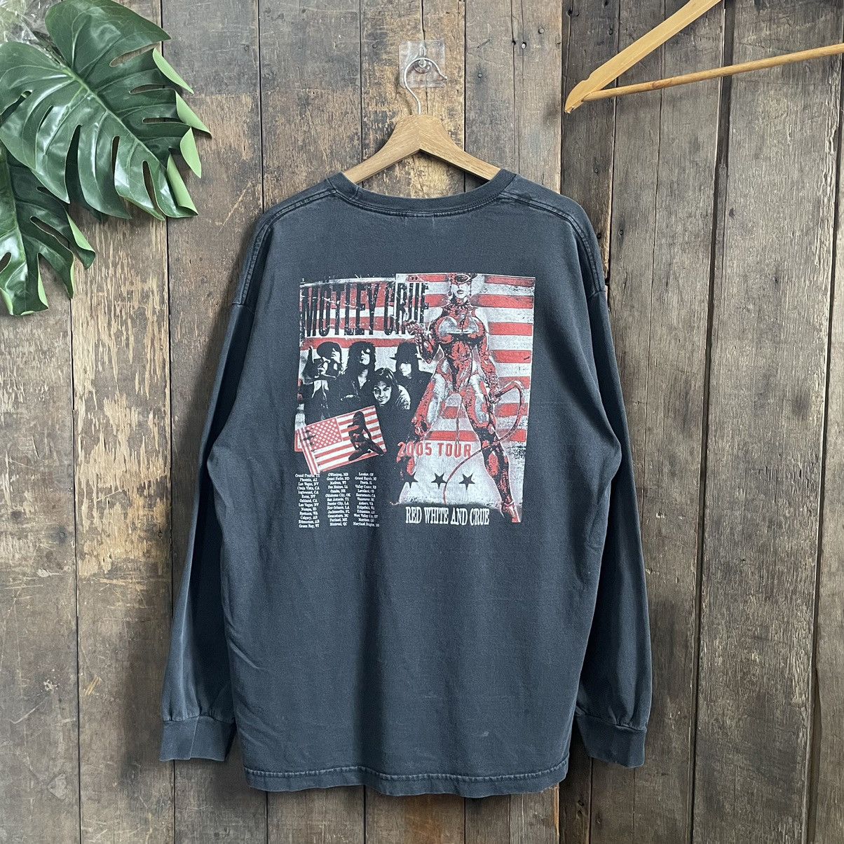 Band Tees × Vintage Vintage Motley Crue Tour 2005 Longsleeve Tshirt Size US XL / EU 56 / 4 - 3 Thumbnail