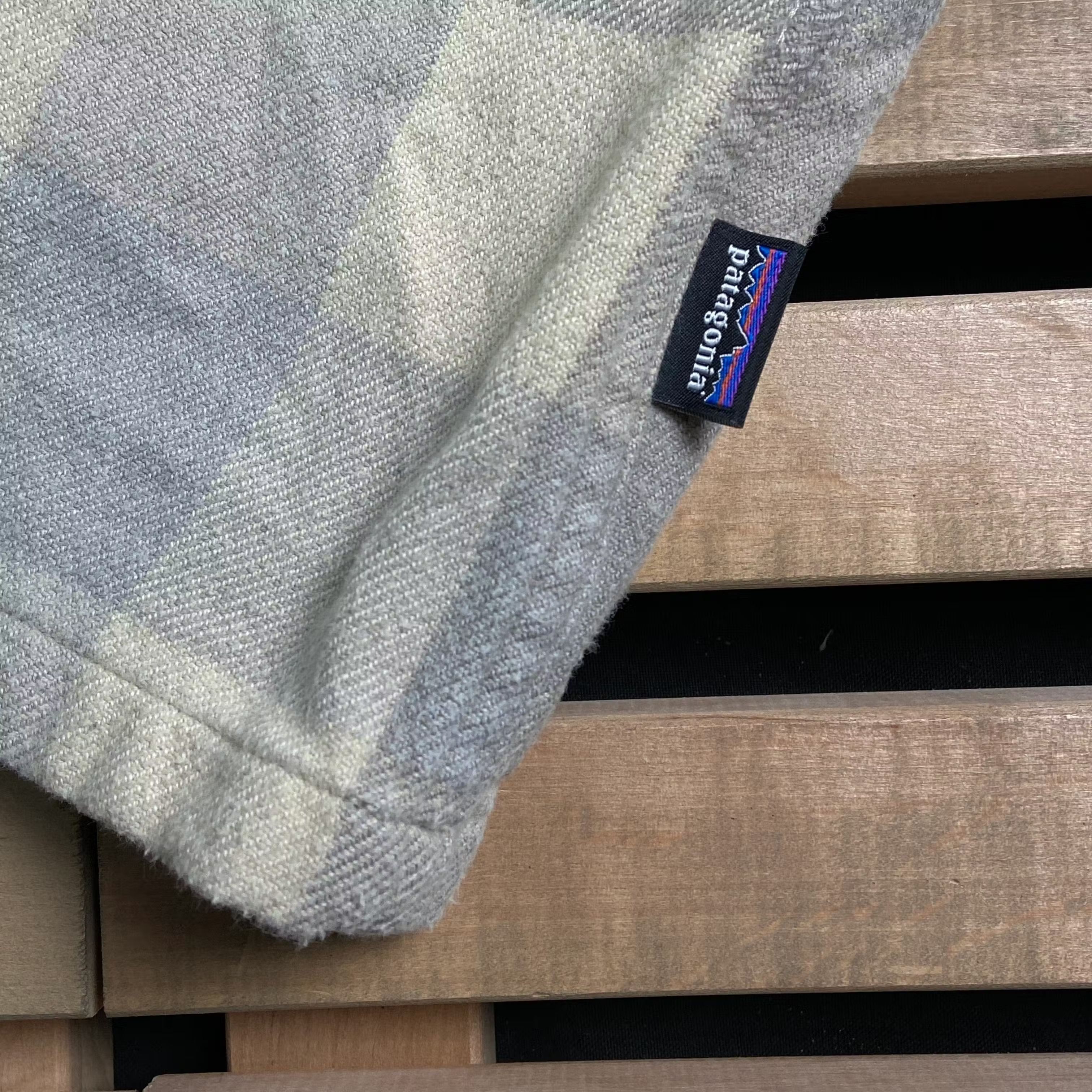 Patagonia Mens Shirt Long Sleeve Patagonia Size L Organic Cotton Size US L / EU 52-54 / 3 - 6 Thumbnail