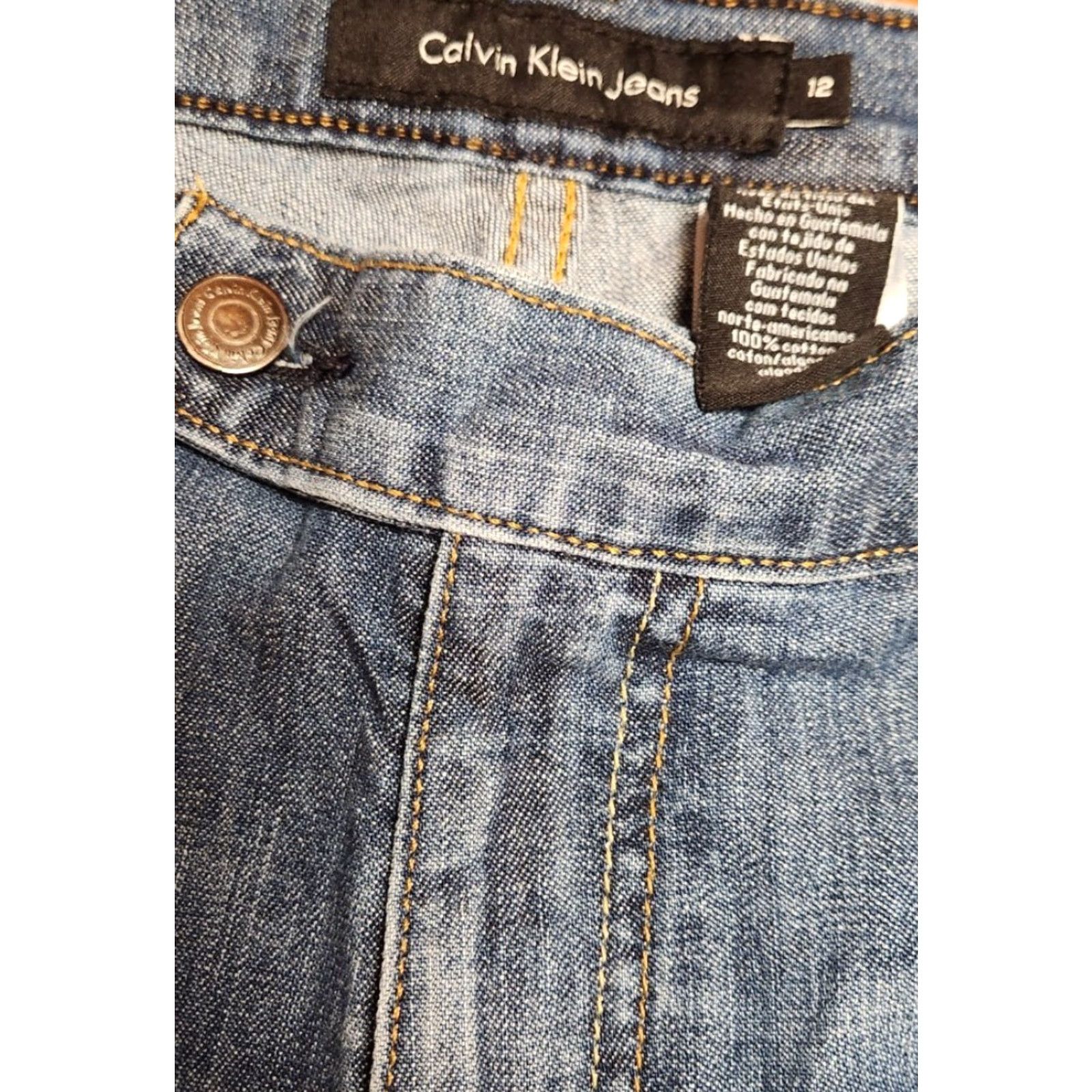 Calvin Klein VINTAGE Calvin Klein Blue Jean Shorts Women 12 (34x12) Denim Mid Rise 5-Pocket Laundry Wash Blue Womens Jeans Shorts Size 34" / US 12 / IT 48 - 6 Thumbnail