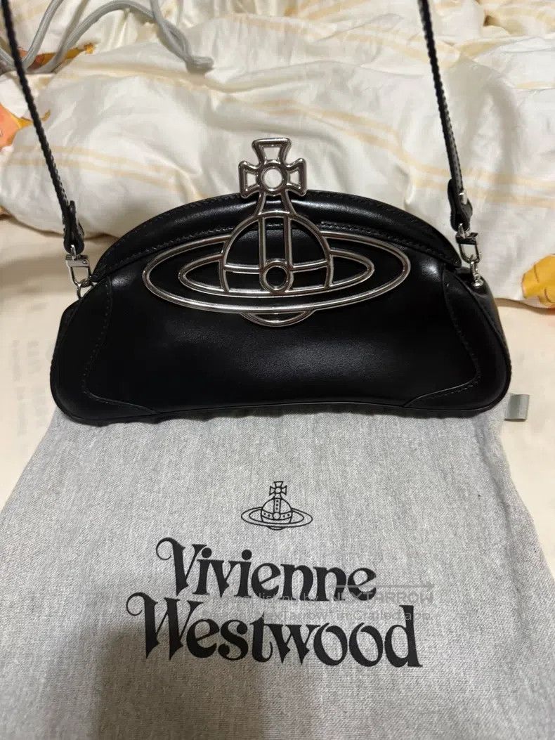Vivienne Westwood Vivienne Westwood size os Saturn Underarm Bag, Black Classi Size ONE SIZE - 3 Thumbnail