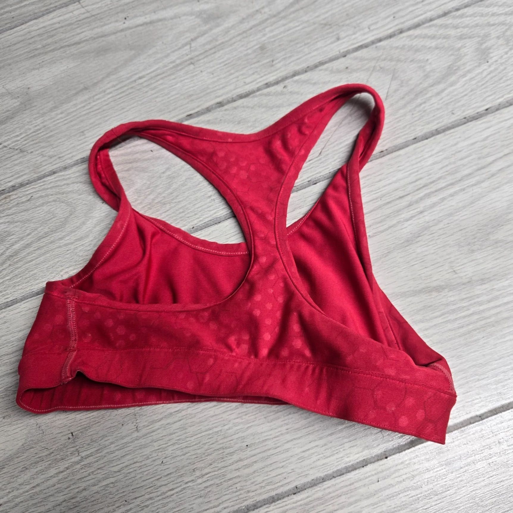 Under Armour VINTAGE Under Armour Bra Shirt Women S Red Sports Bra Activewear Small Cup S Womens Size ONE SIZE - 3 Thumbnail