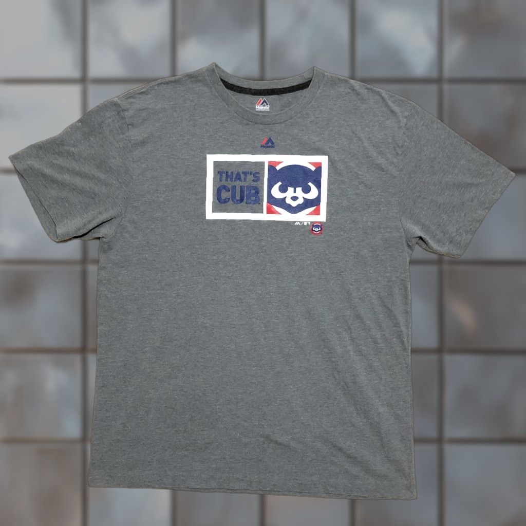 MLB Majestic Chicago Cubs Shirt Gray XL Mens Crew Neck Short Sleeve Front Graphic MLB Baseball Size US XL / EU 56 / 4 - 1 Thumbnail
