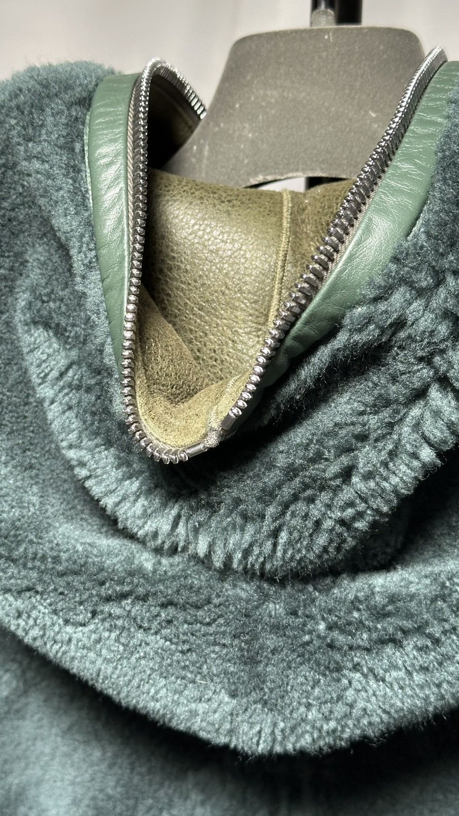 Rick Owens Rick Owens FW22 STROBE Sealed Windbreaker in Shearling(50IT) Size US M / EU 48-50 / 2 - 7 Thumbnail