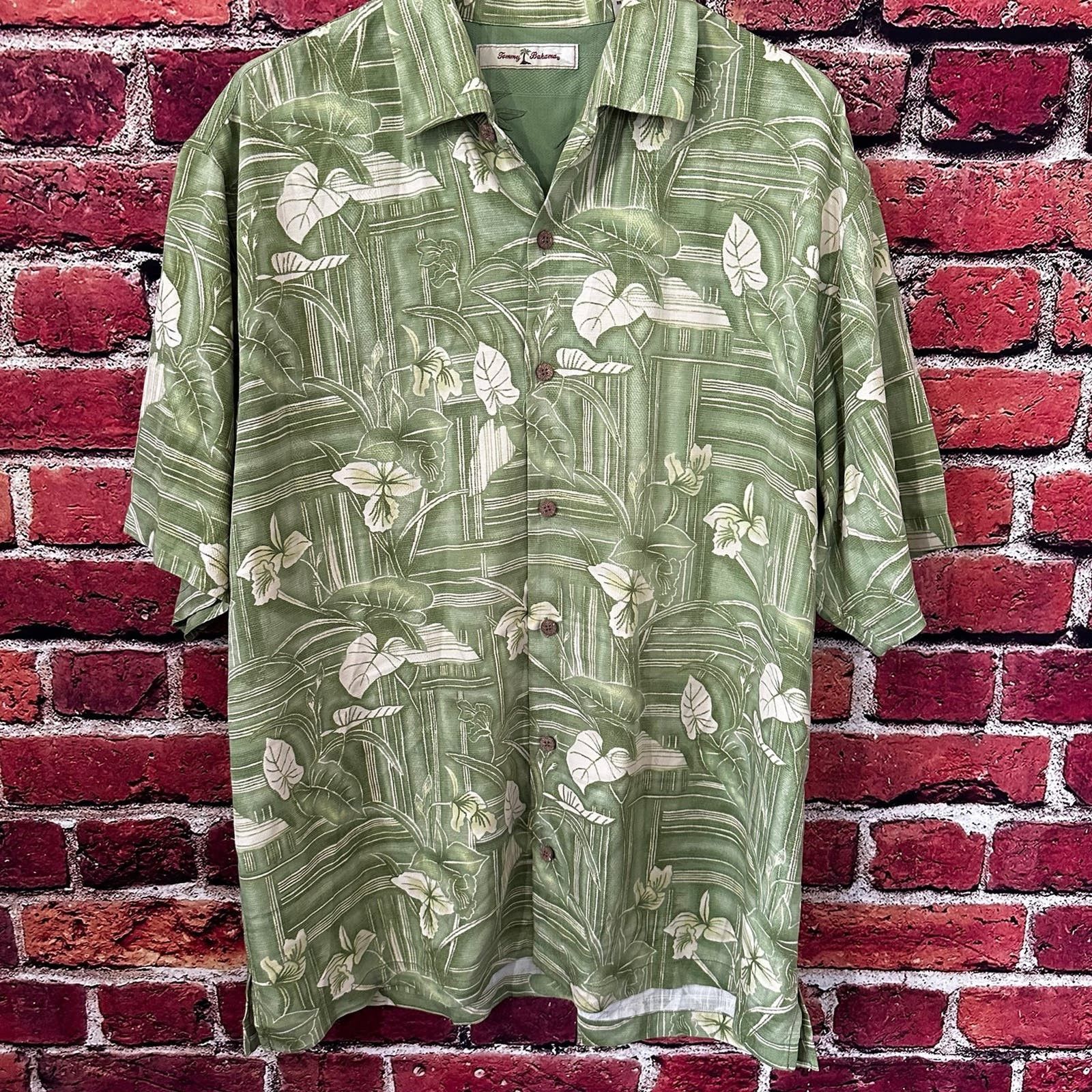 Tommy Bahama Tommy Bahama button-down short sleeve Shirt 100% silk Size US XL / EU 56 / 4 - 6 Thumbnail