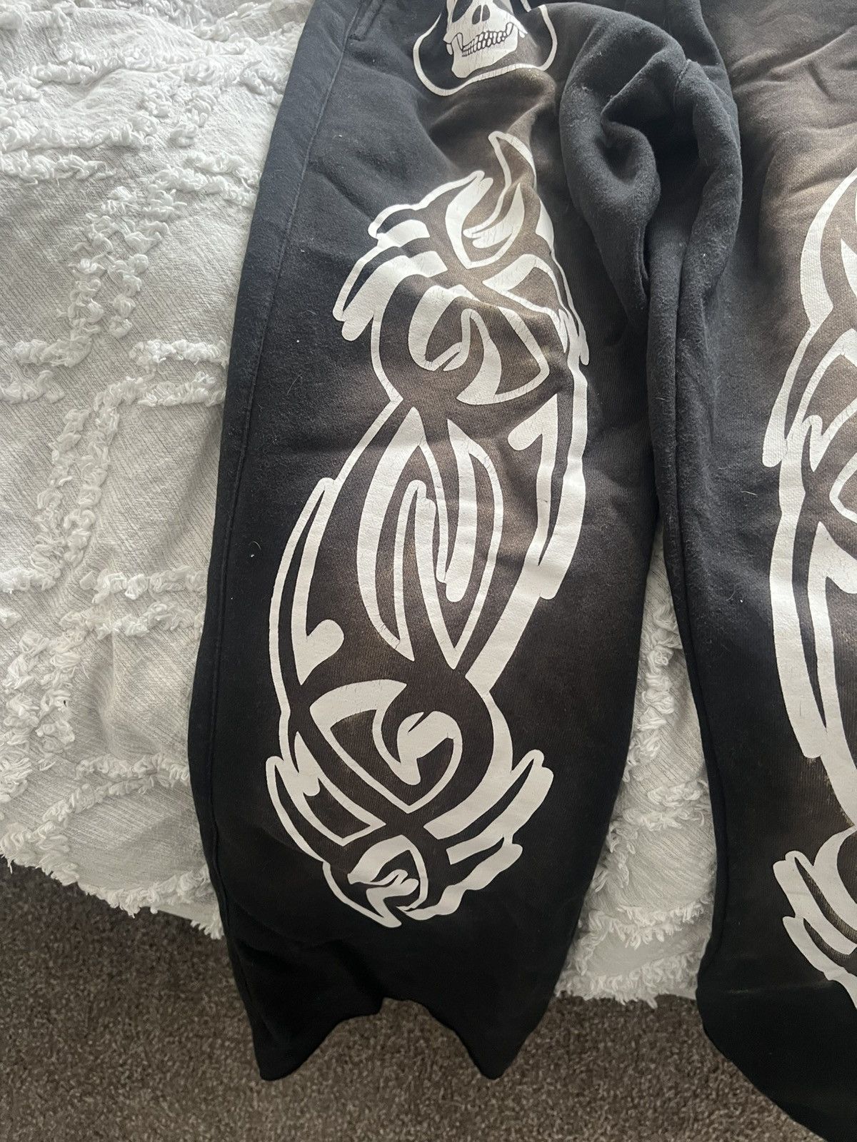 Other Hidden Fours flares Size US 32 / EU 48 - 5 Thumbnail