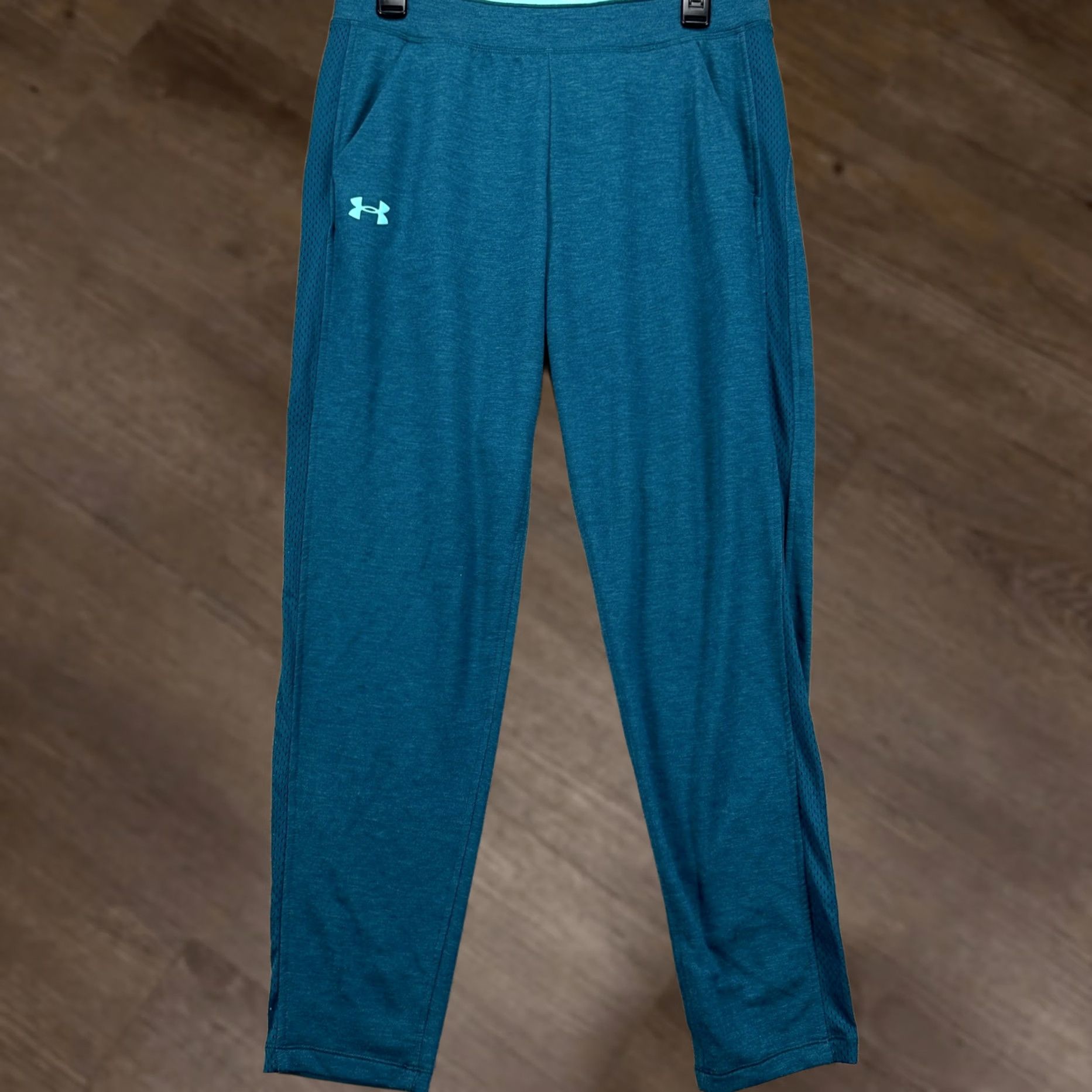 Under Armour Under Armour Womens Medium Blue Sweatpants Pull On Fitted Elastic Waist Pockets Size 32" / US 10 / IT 46 - 1 Thumbnail