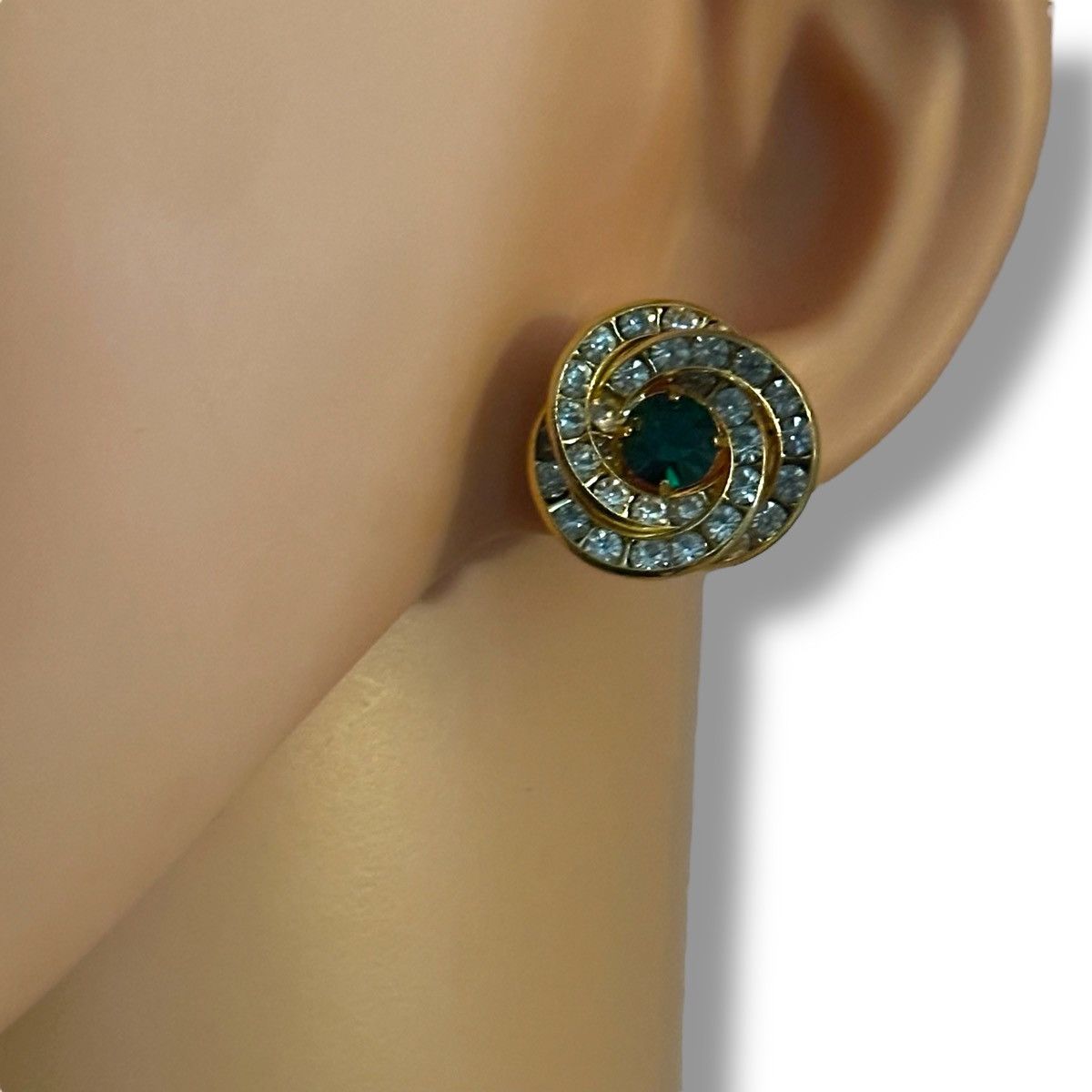 Other Gold tone swirly emerald and rhinestones post earrings Size ONE SIZE - 2 Thumbnail