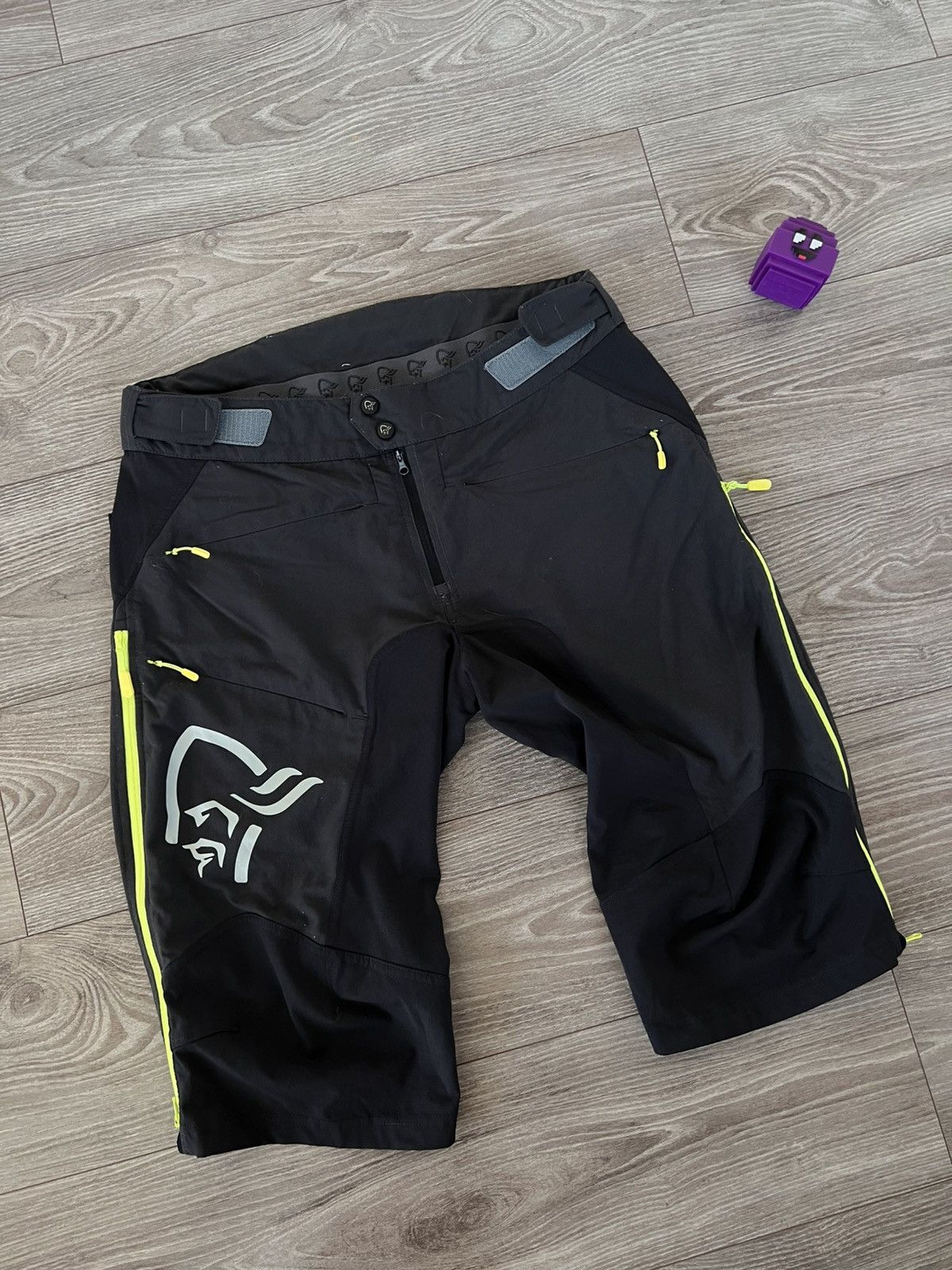 Norrona Norrona Fjora Big Logo Gorpcore Phantom - Caviar Shorts Size US 34 / EU 50 - 12 Thumbnail