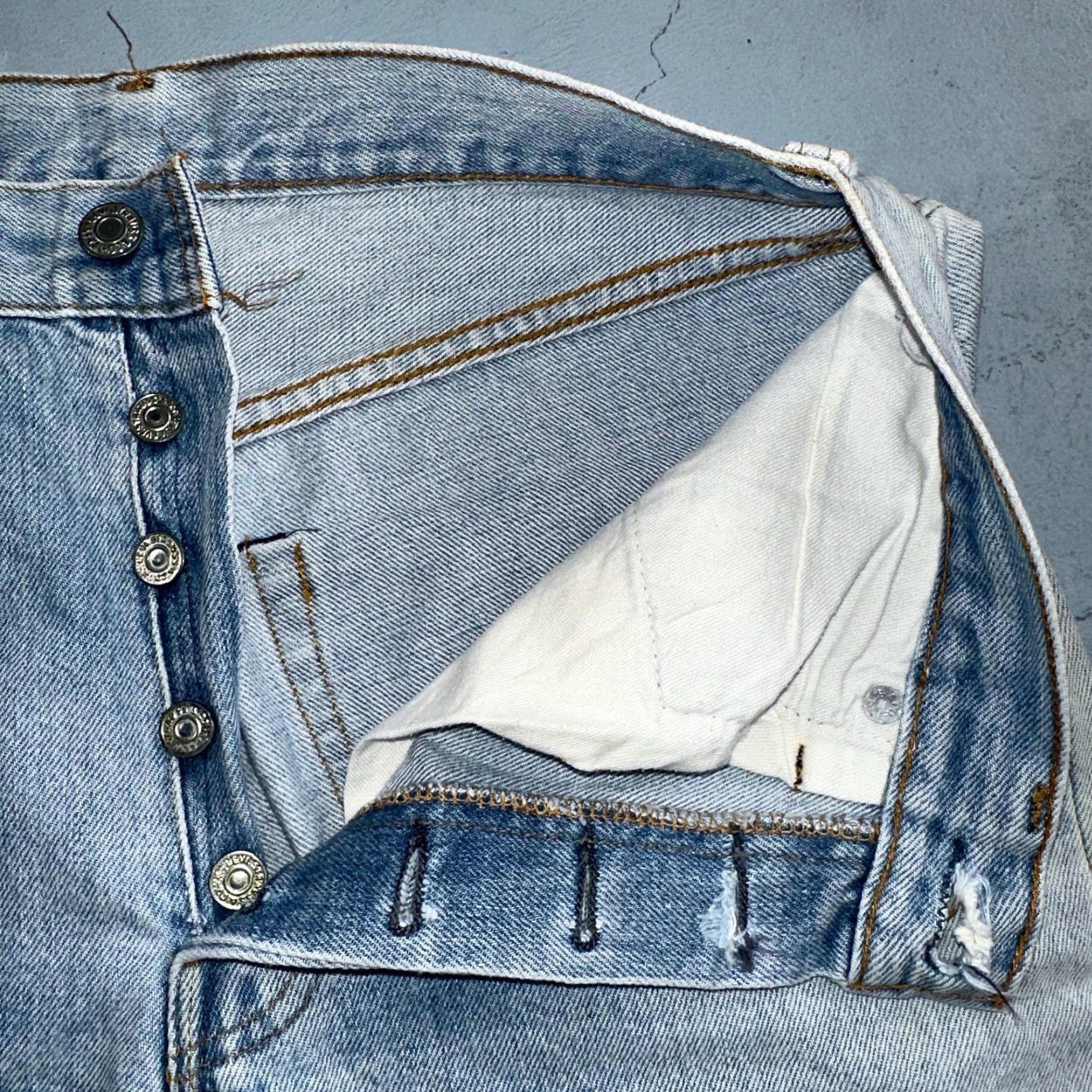 Levi's Levis 501 Vintage 80s Redline Selvedge USA XX Jeans Light Wash 1980s Act 30x29 Size US 30 / EU 46 - 5 Thumbnail