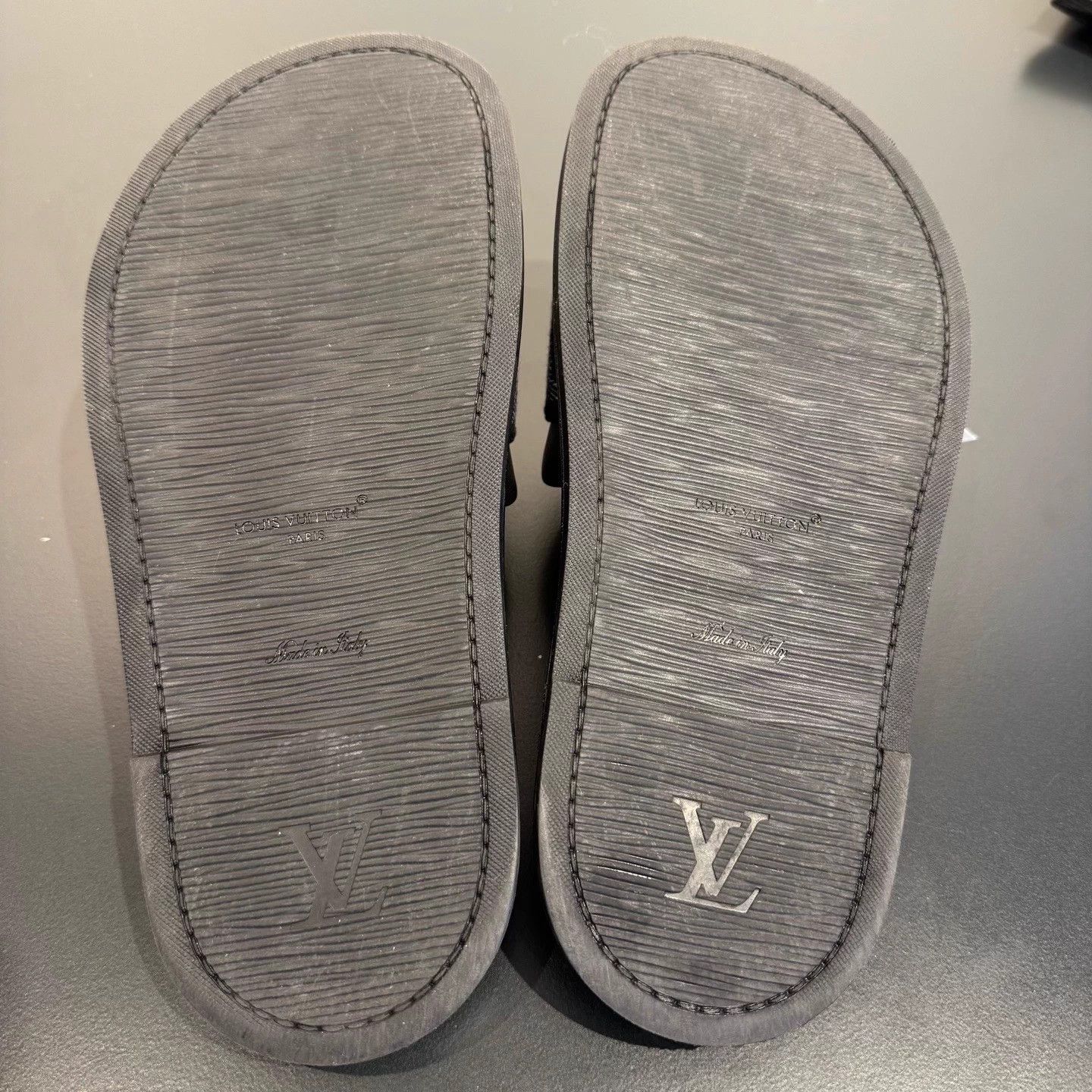Louis Vuitton LV Bliss 24ss 1-strap Embroidered Slide Black 35 Size US 4 / IT 34 - 7 Thumbnail
