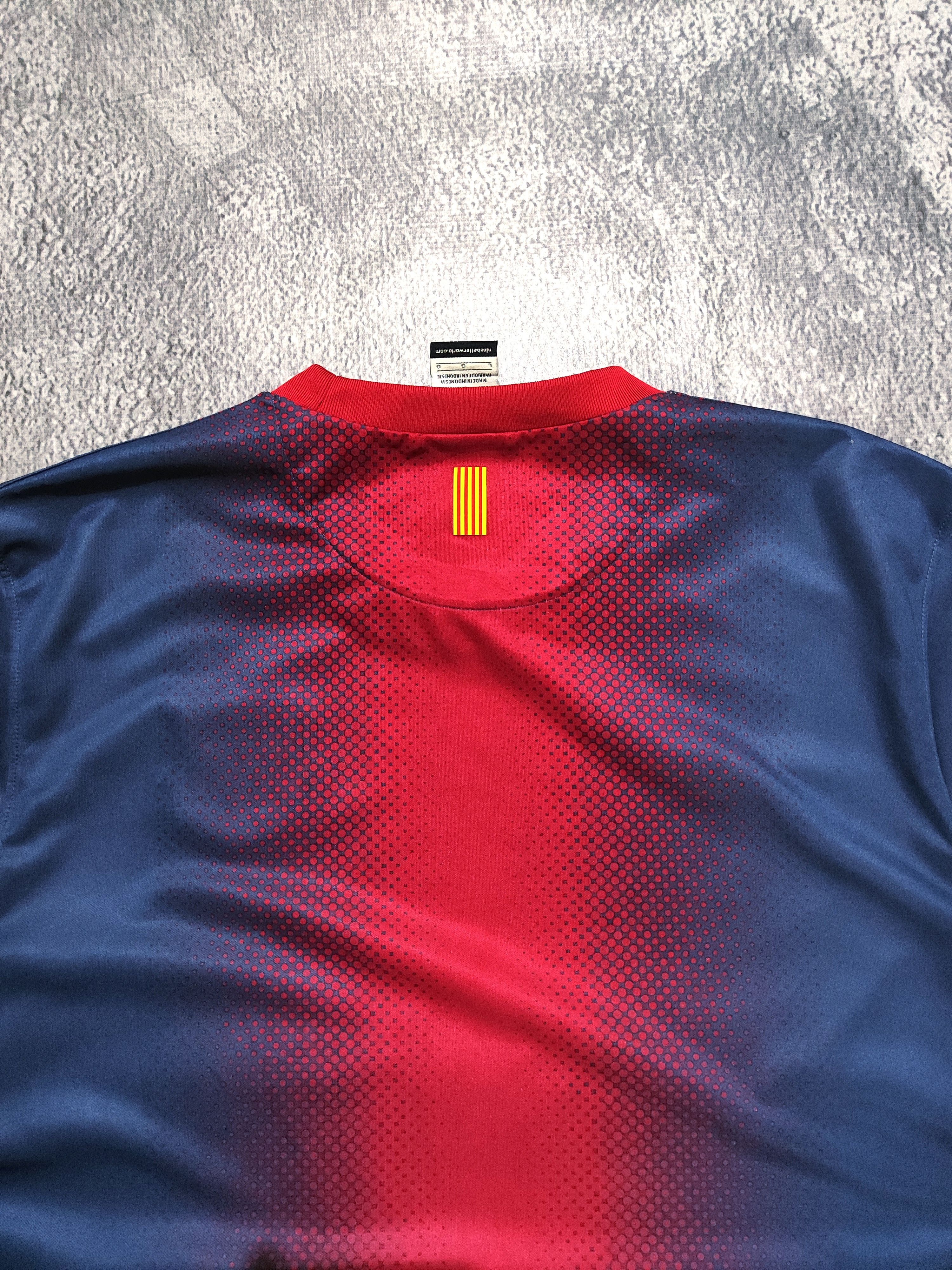 Nike Nike FC Barcelona 2012-2013 Home Jersey Size US L / EU 52-54 / 3 - 6 Thumbnail