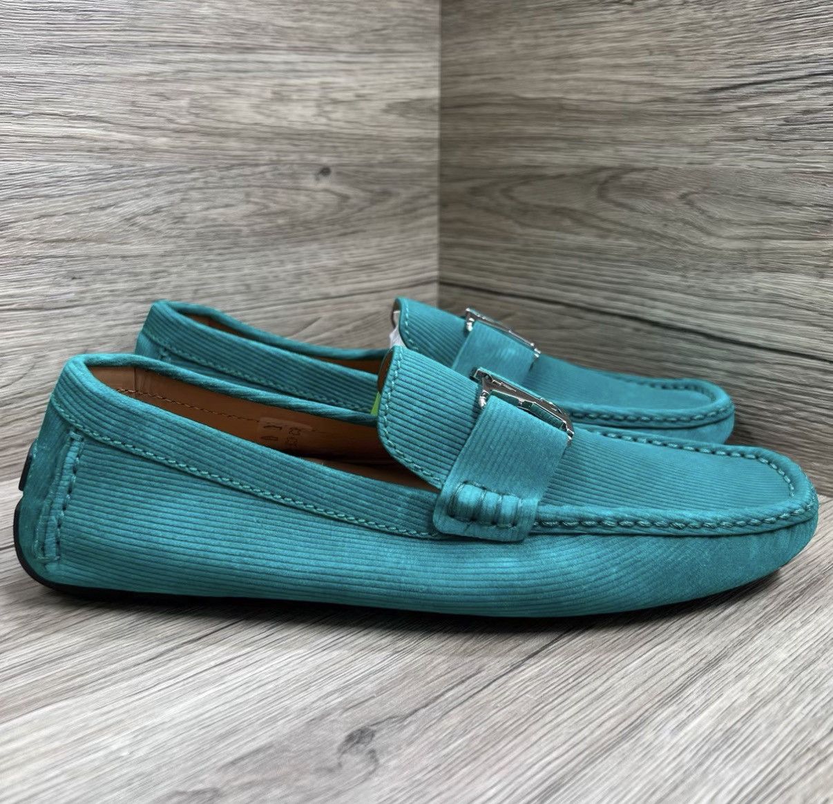 Louis Vuitton Louis Vuitton Monte Carlo Green & Silver LV Logo Loafers J41 Size US 9 / EU 42 - 3 Thumbnail