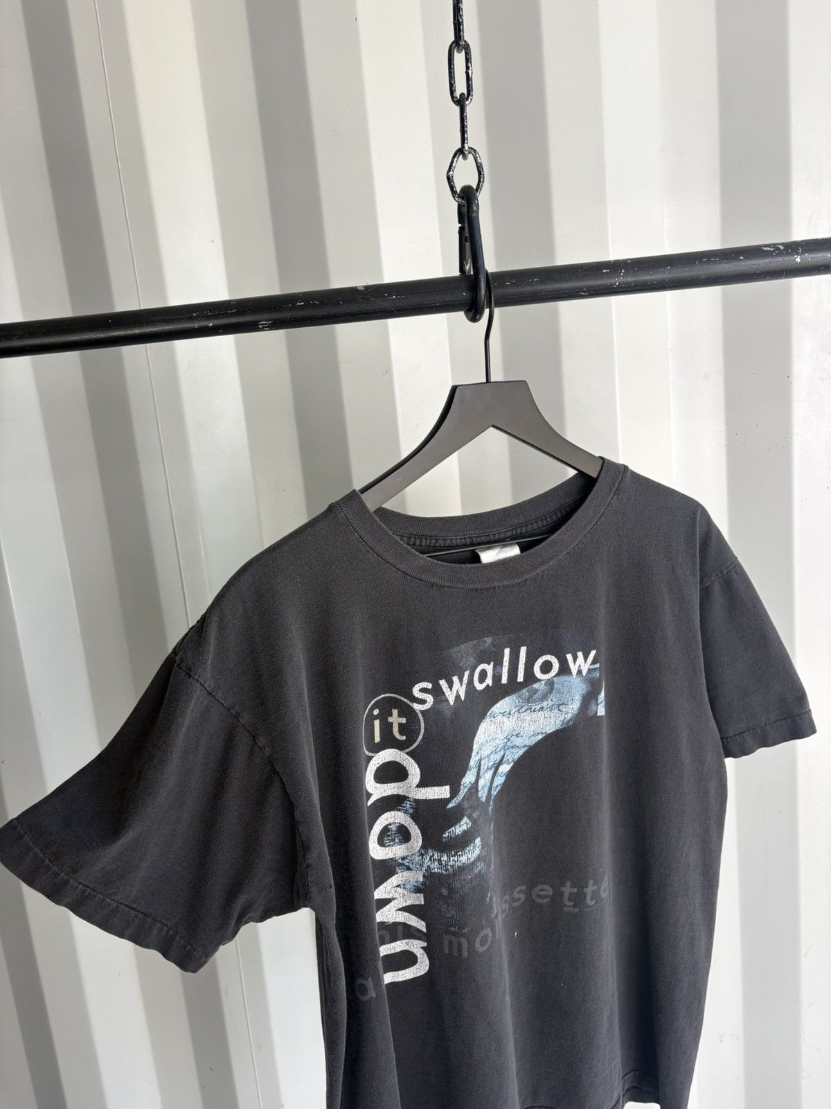 Band Tees Vintage Alanis Morissette Shirt Fade Distressed Shirt GRUNGE Size US L / EU 52-54 / 3 - 4 Thumbnail