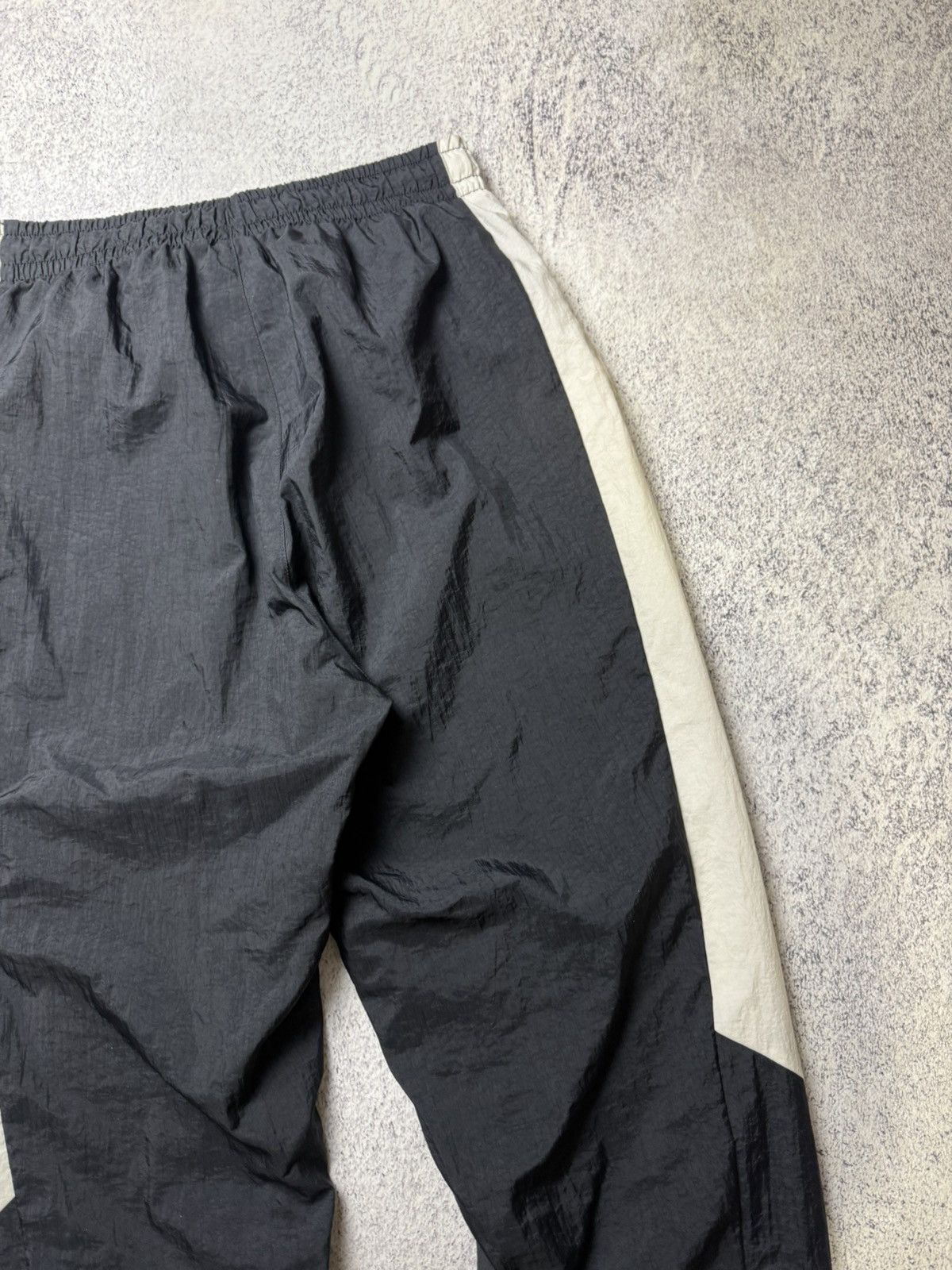 Nike Vintage Nike Nylon Drill Pants Y2K Black Size US 34 / EU 50 - 15 Thumbnail