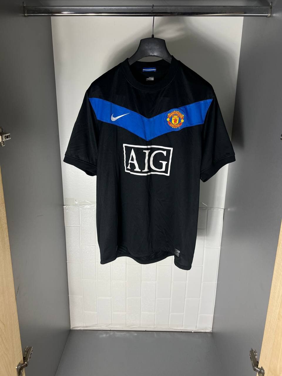 Nike VINTAGE NIKE FC MANCHESTER UNITED ENGLAND SOCCER JERSEY Y2K Size US L / EU 52-54 / 3 - 1 Thumbnail