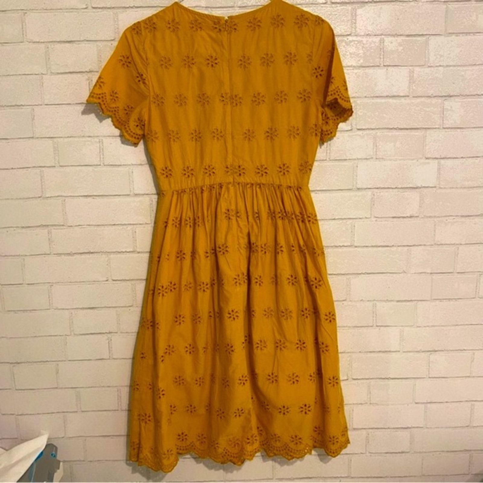 Madewell Madewell $150 2023 Scalloped Eyelet Midi Dress sz 0 Sold Out Size XS / US 0-2 / IT 36-38 - 15 Thumbnail