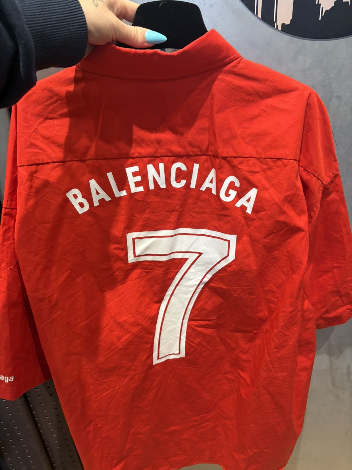 Balenciaga Balenciaga Button Down Short Sleeve Red Size 44 Size US S / EU 44-46 / 1 - 6 Thumbnail
