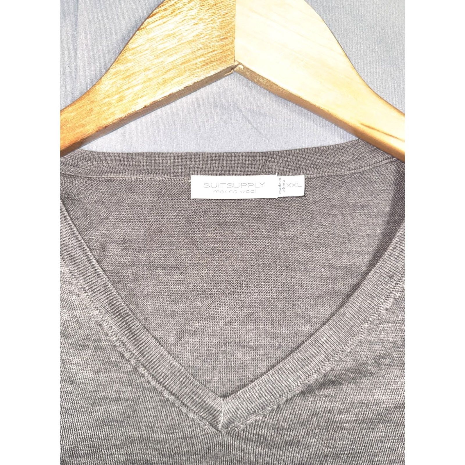 Suitsupply Suitsupply Sweater Mens 2XL Gray 100% Merino Wool V-Neck Lightweight Pullover Size US XXL / EU 58 / 5 - 3 Thumbnail