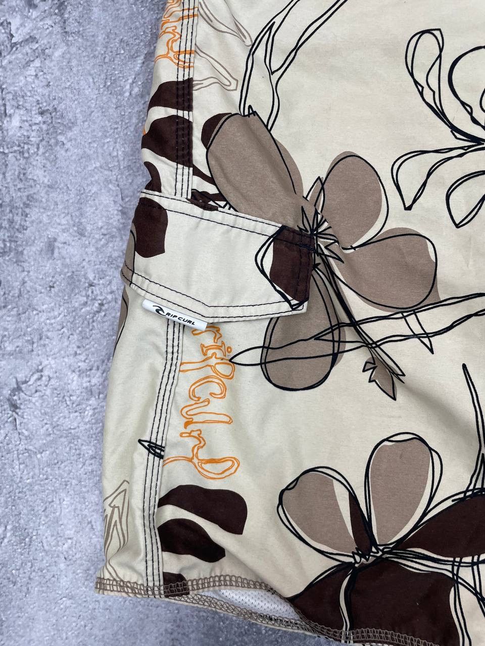 Ripcurl Rip Curl Men Swim Shorts Beige Floral Size W34 Size US 34 / EU 50 - 3 Thumbnail