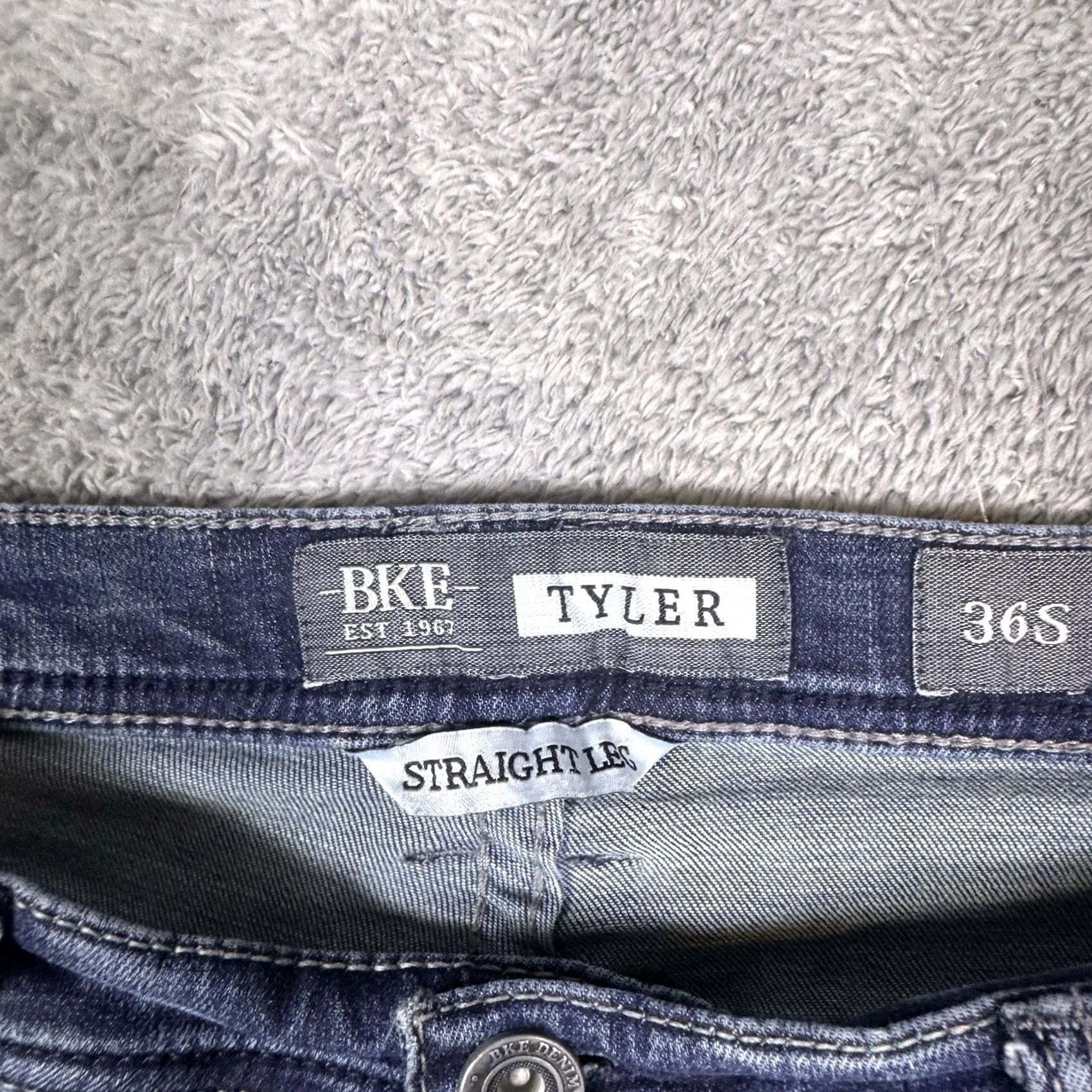 Vintage BKE Tyler Jeans Men 36S Straight Dark Wash Whisker Buckle Western Cowboy Utility Size US 36 / EU 52 - 6 Thumbnail