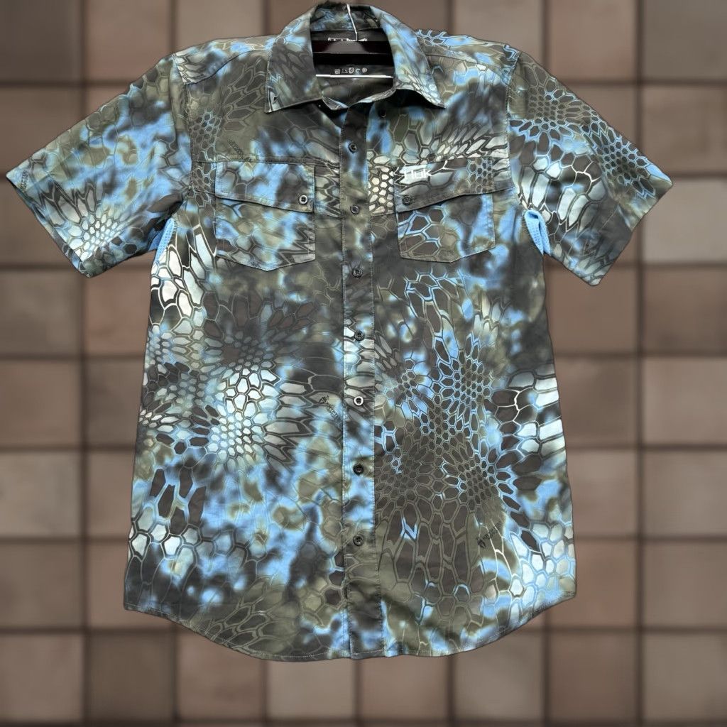 Vintage Huk Shirt Men Small Blue Camo Polyester Fish Outdoor Button-Up Short Sleeve Casual Travel Camouflage breathable Easy Care Lightweight NM Size US S / EU 44-46 / 1 - 1 Thumbnail