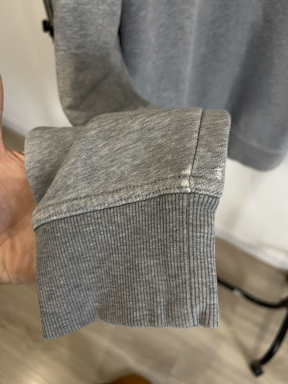 Gant GANT Archive Shield Embroidered Logo Sweatshirt Grey 2XL Size US XXL / EU 58 / 5 - 6 Thumbnail