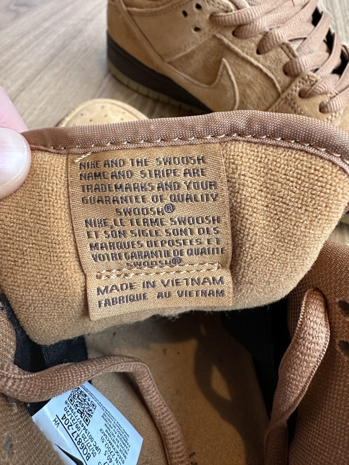 Nike NIKE SB DUNK LOW WHEAT MOCHA Size US 9 / EU 42 - 4 Thumbnail