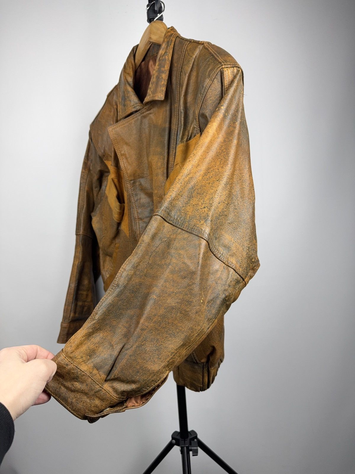 Genuine Leather Vintage Avant Garde 90s Grunge Leather Bomber Jacket Brown Size US S / EU 44-46 / 1 - 12 Thumbnail
