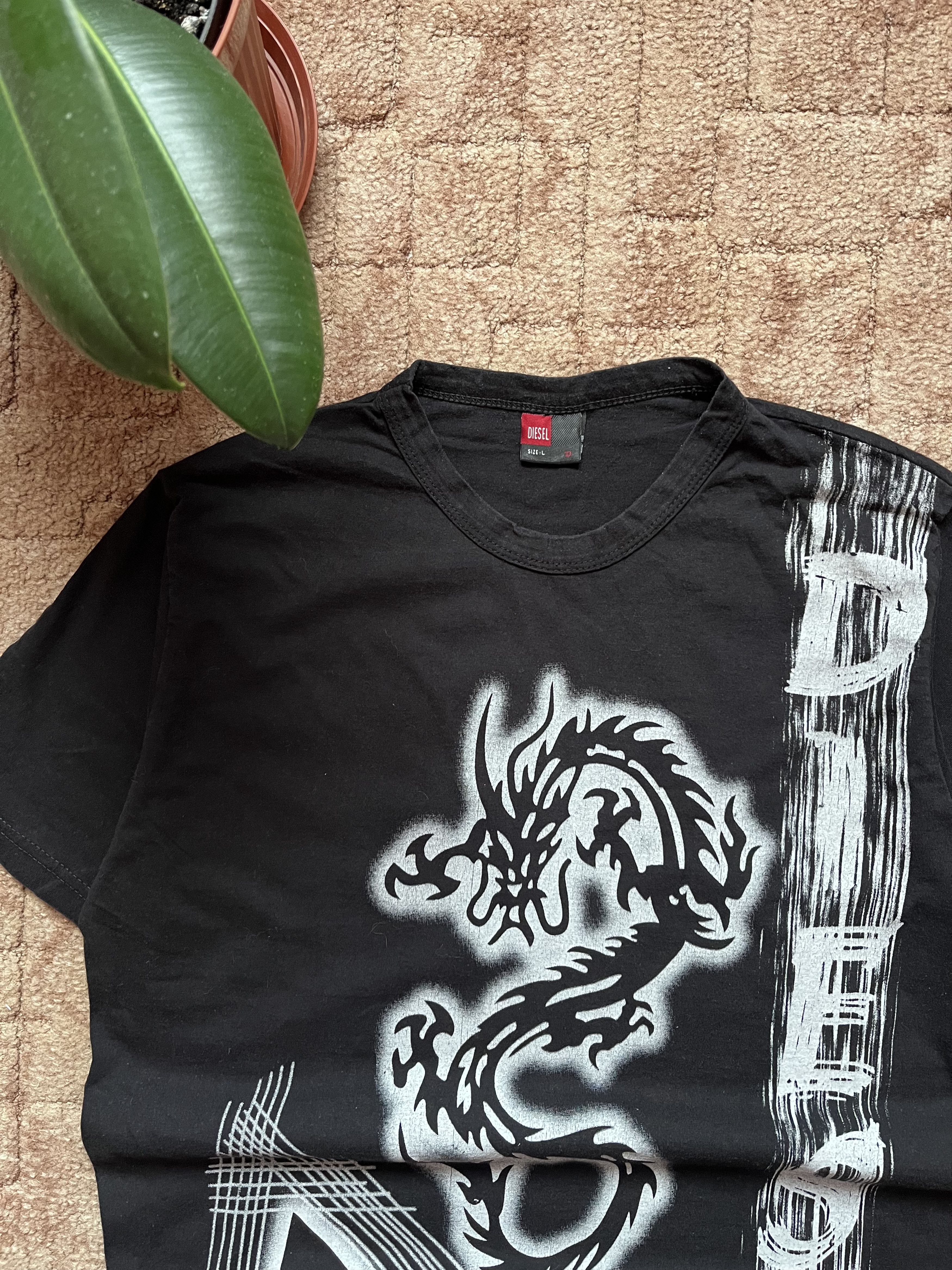 Diesel Vintage Diesel Big Logo Avant Garde Black Tee Size M Men's Size US M / EU 48-50 / 2 - 2 Thumbnail