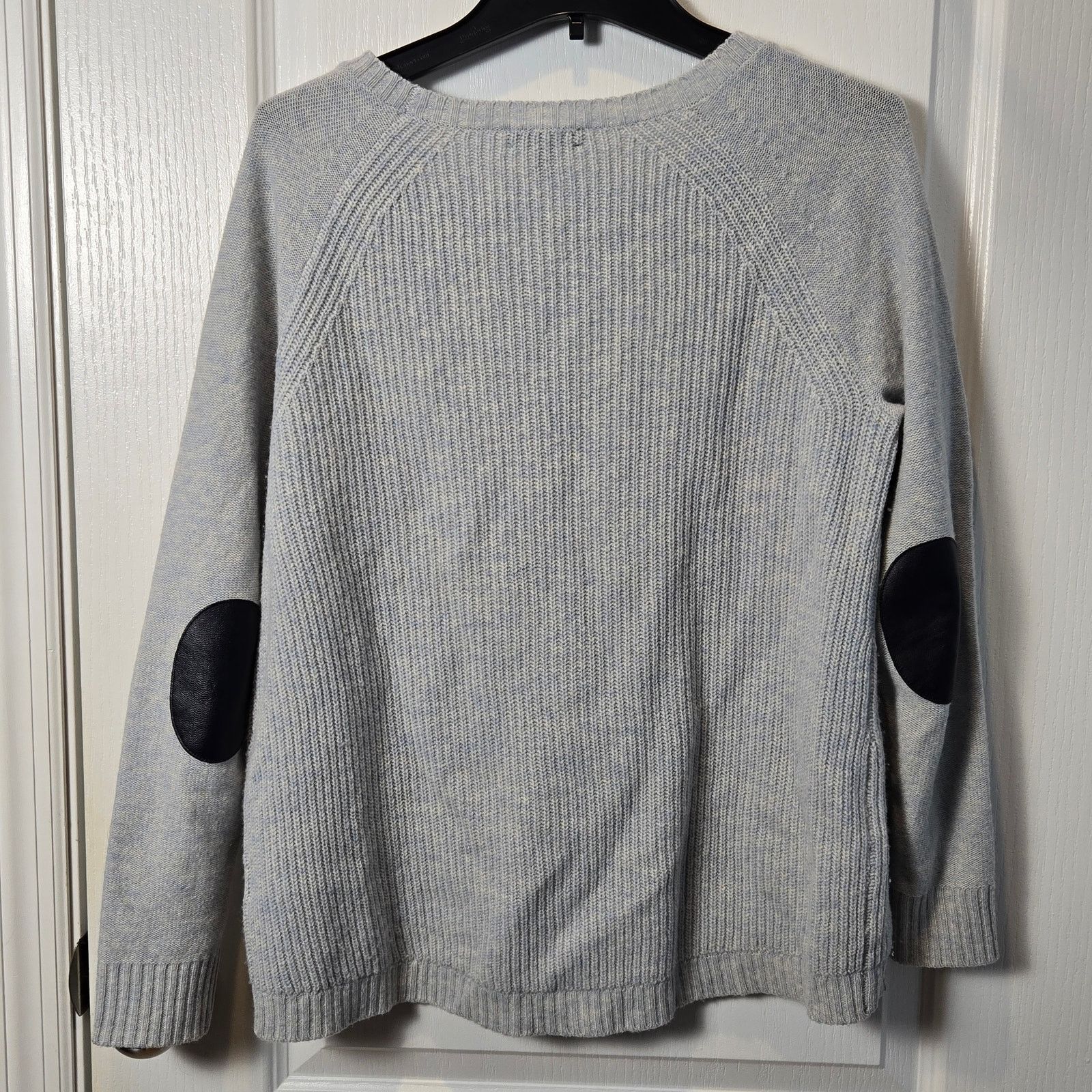 J.Crew J.Crew Wool Sweater Women sz S Leather Elbow Patch Blue Size S / US 4 / IT 40 - 1 Thumbnail