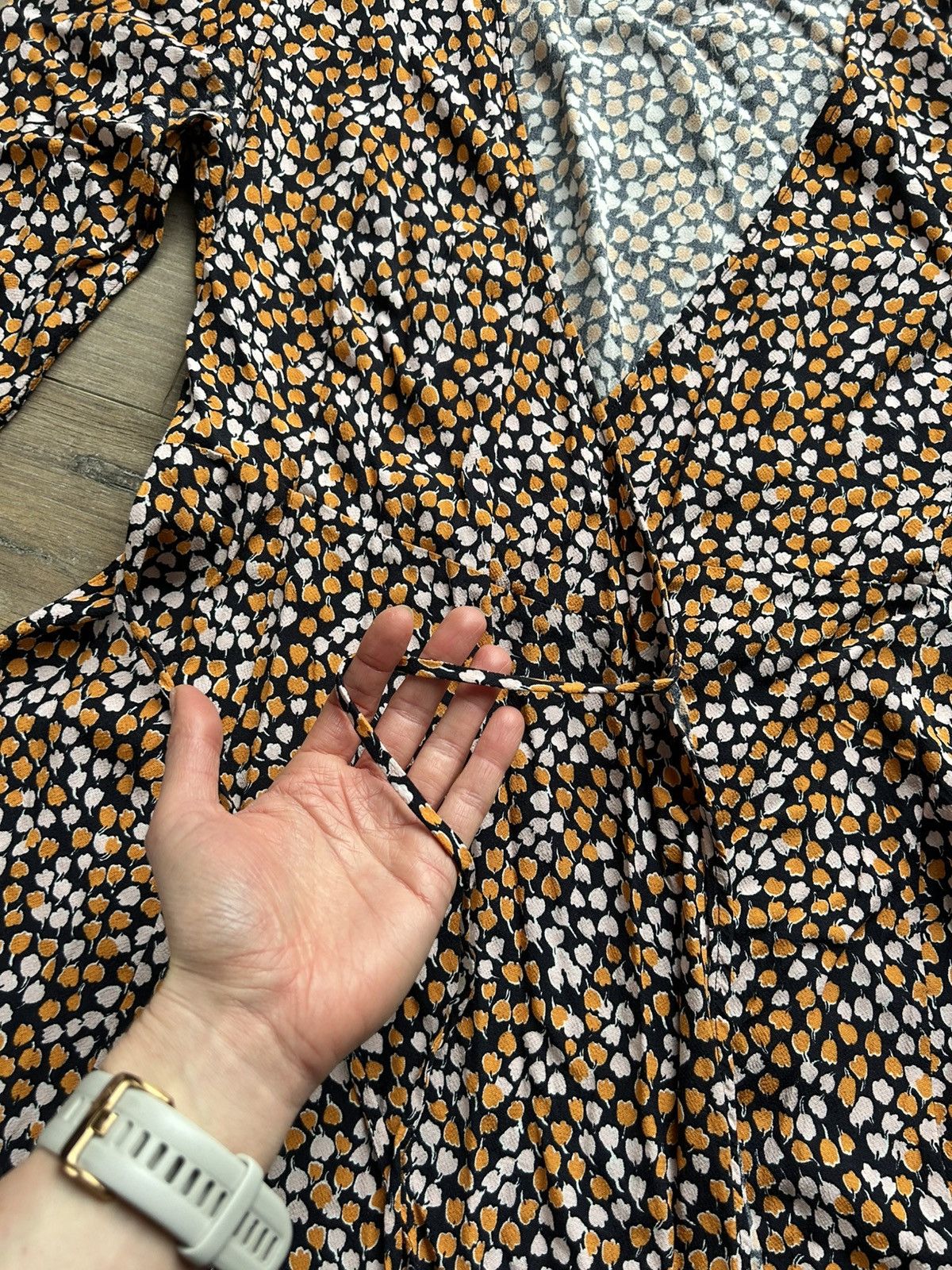 Arket Arket viscose floral dress Xs-S Size XS / US 0-2 / IT 36-38 - 5 Thumbnail