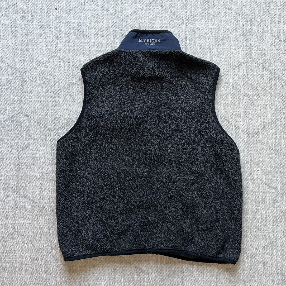 Tommy Hilfiger Vintage 1990s Tommy Hilfiger Grey Deep Pile Popcorn Vest XL Size US XL / EU 56 / 4 - 3 Thumbnail