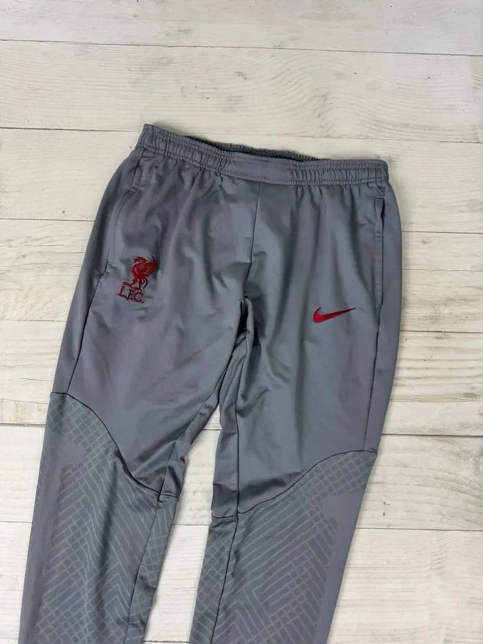 Nike Nike Liverpool Tracksuit Jacket And Pants Football Soocer Size US M / EU 48-50 / 2 - 11 Thumbnail