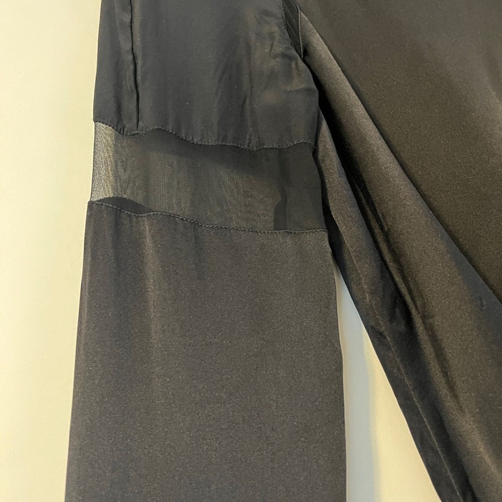 Elizabeth and James Elizabeth and James black silk blouse sheet inset XS Size XS / US 0-2 / IT 36-38 - 2 Thumbnail