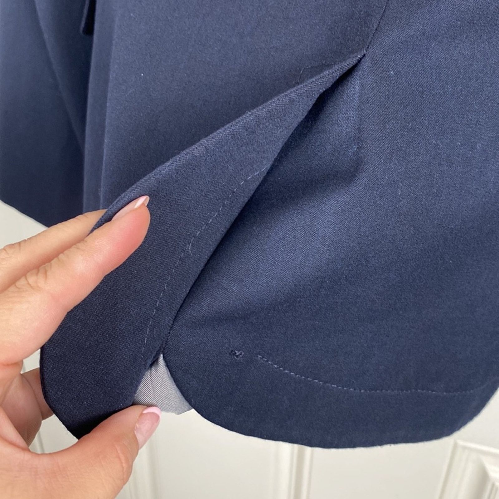 Other Tahari Navy Blazer Jacket SZ 10 Classic Workwear, Stretch Size L / US 10 / IT 46 - 6 Thumbnail