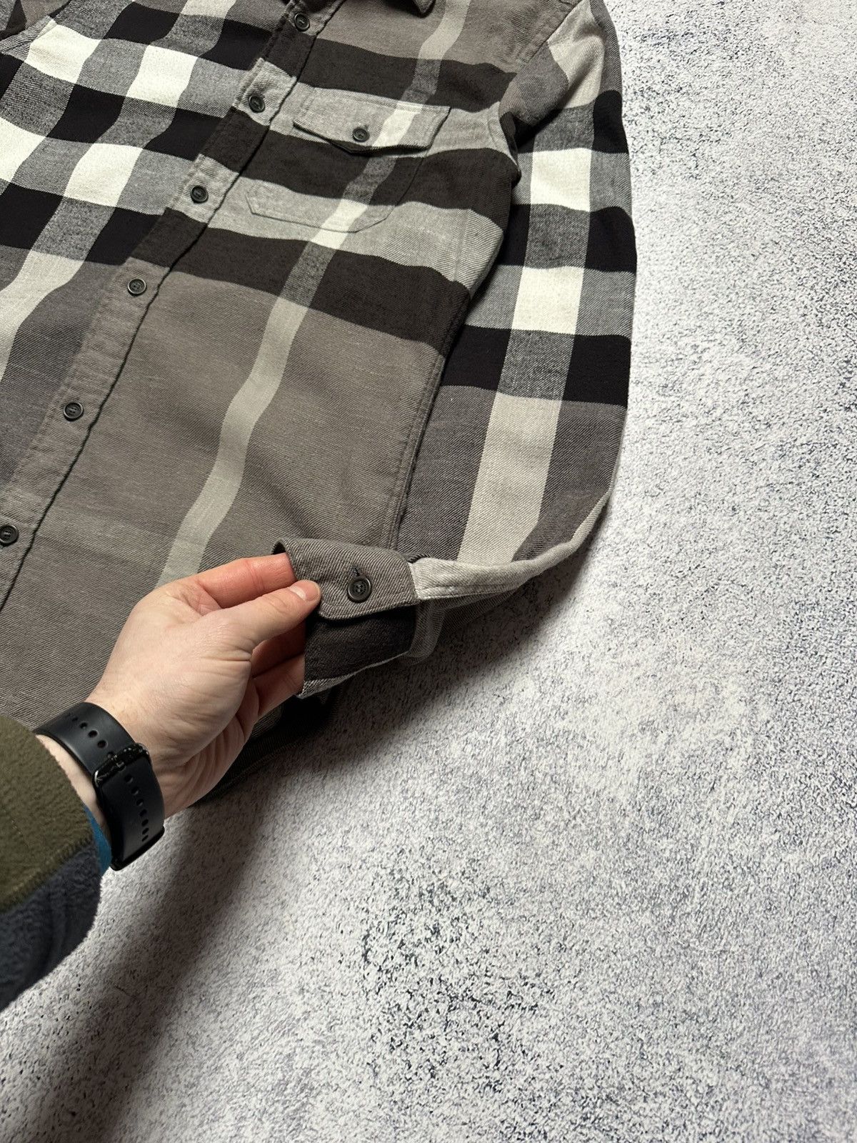 Burberry Burberry Brit Gray Shirt Nova Check Long Sleeve Tartan Shirt Size US S / EU 44-46 / 1 - 5 Thumbnail