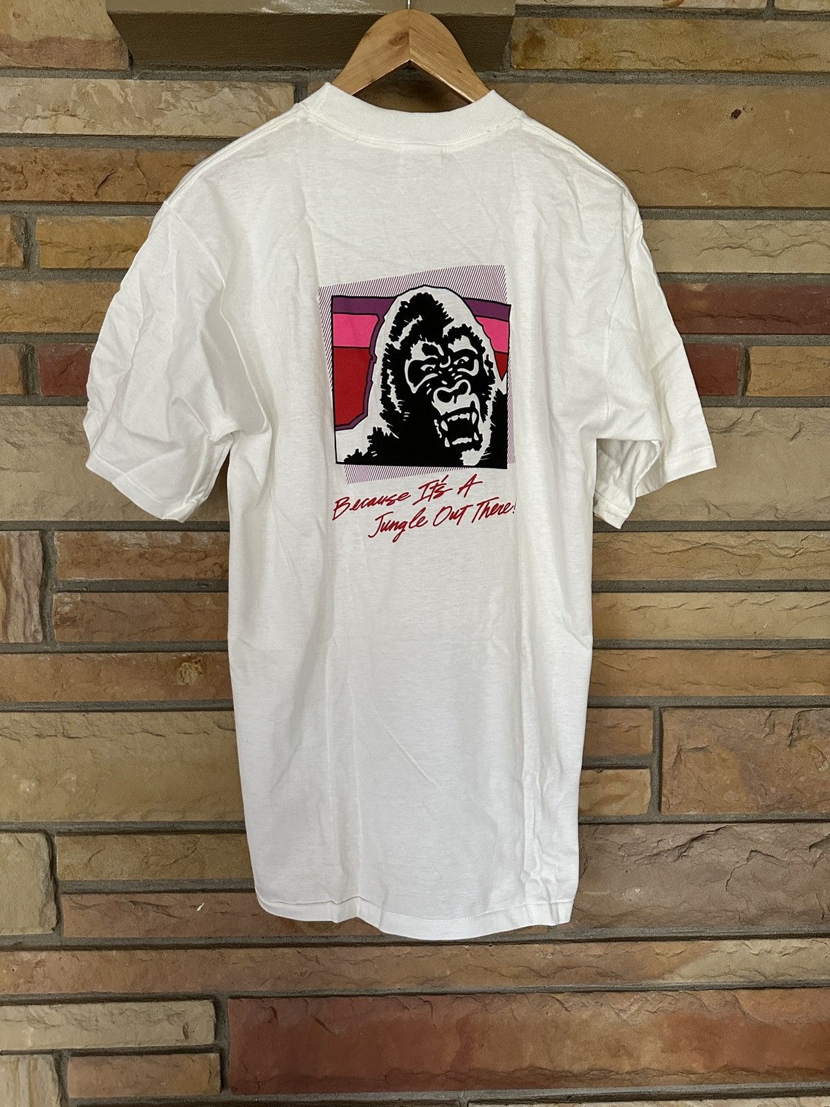 Vintage Vintage 90s Gorilla Nuts Mechanic Racing Graphic Tee Size US L / EU 52-54 / 3 - 1 Thumbnail