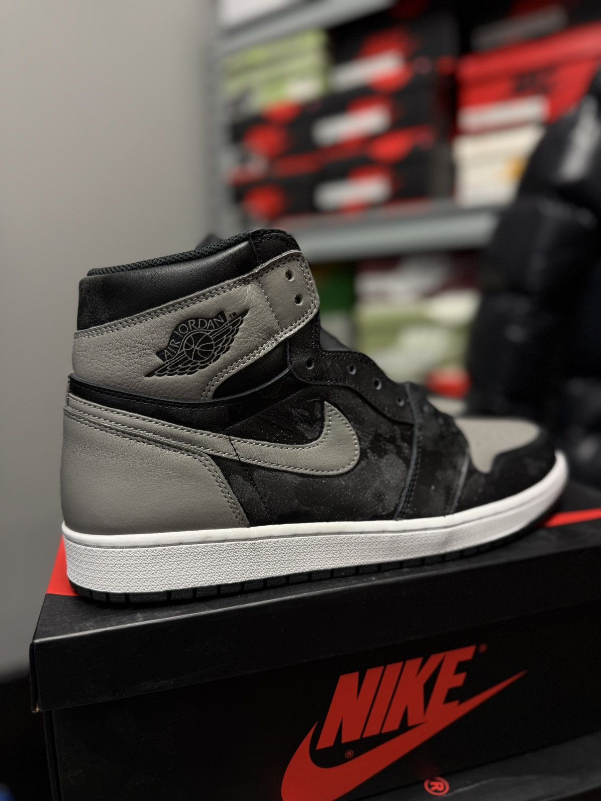 Jordan Brand × Nike Jordan 1 High Shadow 2017 OG Size 12 (NEW) Size US 12 / EU 45 - 4 Thumbnail