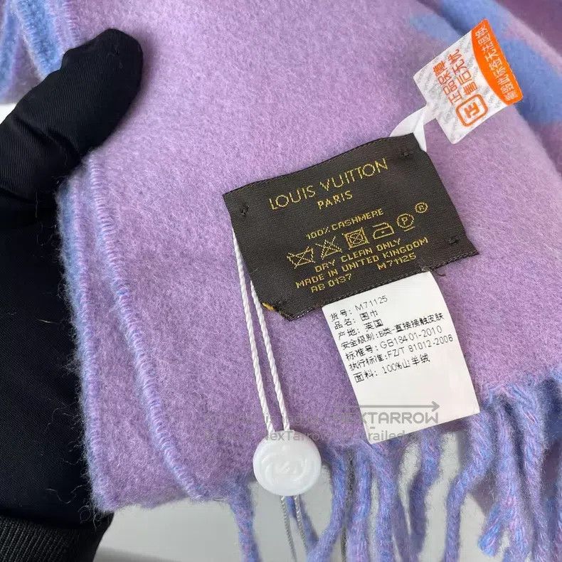 Louis Vuitton Louis Vuitton Blue and purple color matching cashmere scar Size ONE SIZE - 7 Thumbnail