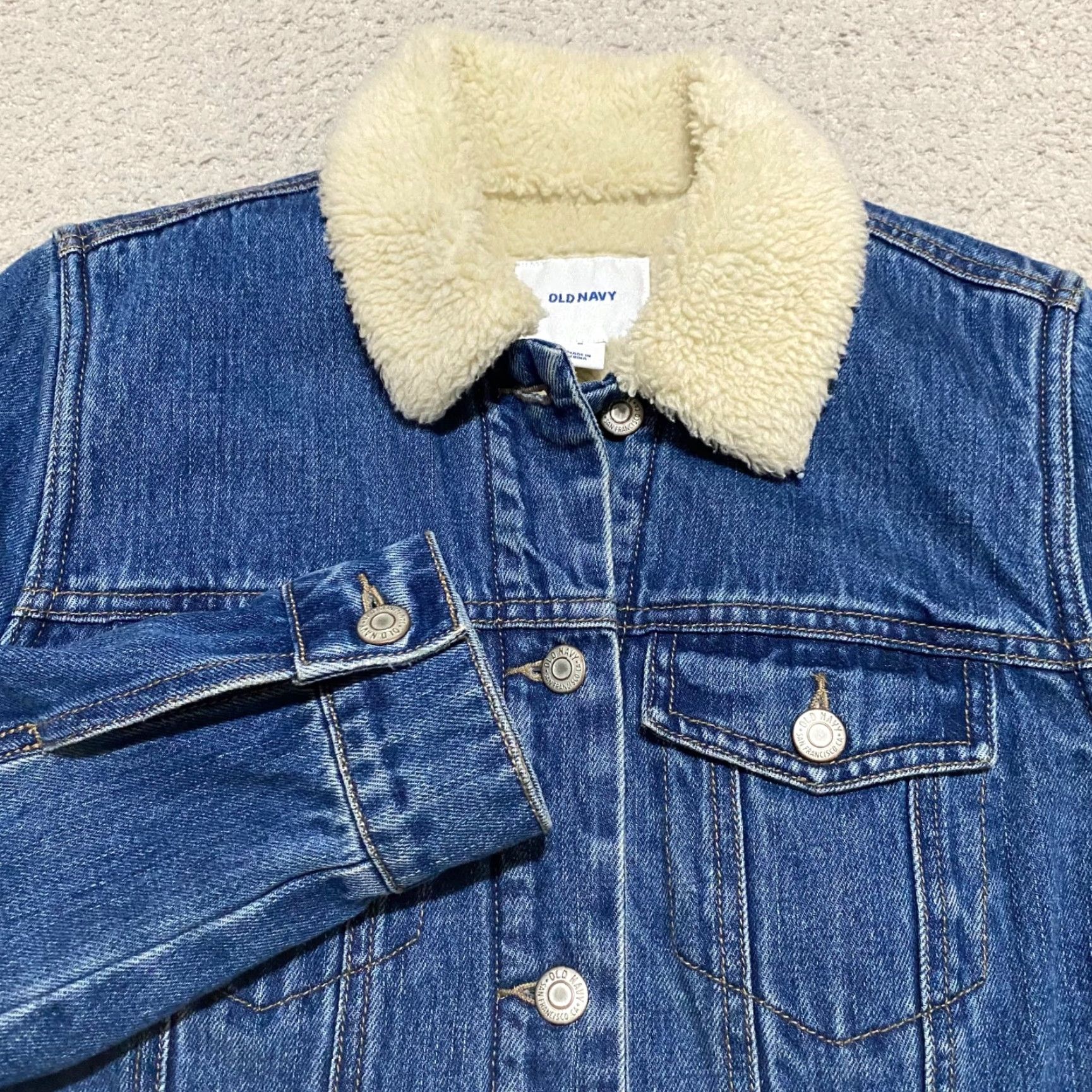 Old Navy Old Navy Womens Trucker Jacket Denim Blue Sherpa Lined Button Front 90s Jacket Womens Medium Blue 90s Vintage Core Denim Jacket Size M / US 6-8 / IT 42-44 - 5 Thumbnail