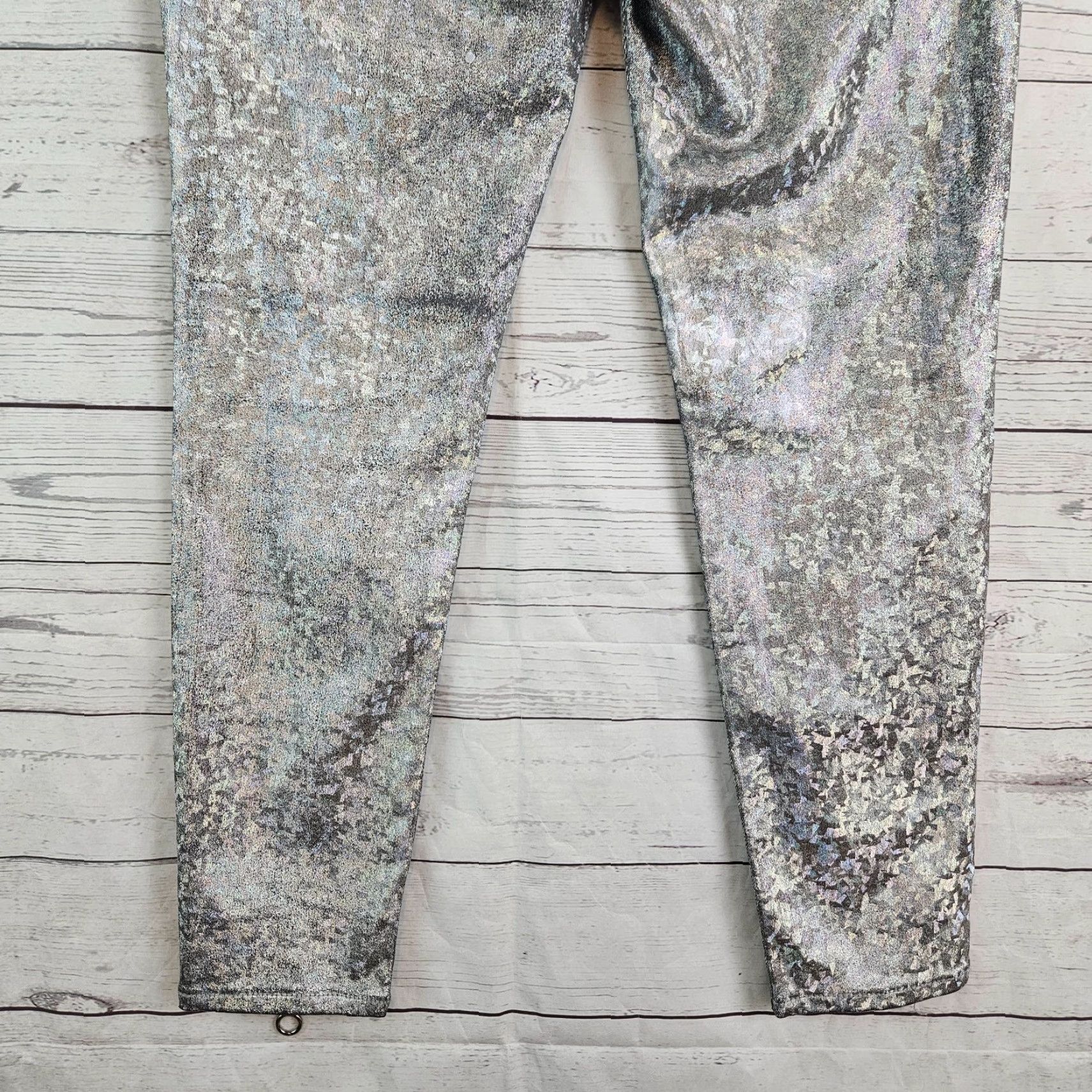 DL1961 DL1961 Womens Florence Instasculpt Cropped Jeans 27 Silver Denim Ankle Zip Mid Rise Jeans Womens 27 Silver DL1961 Florence Instasculpt Cropped Size 27" / US 4 / IT 40 - 6 Thumbnail