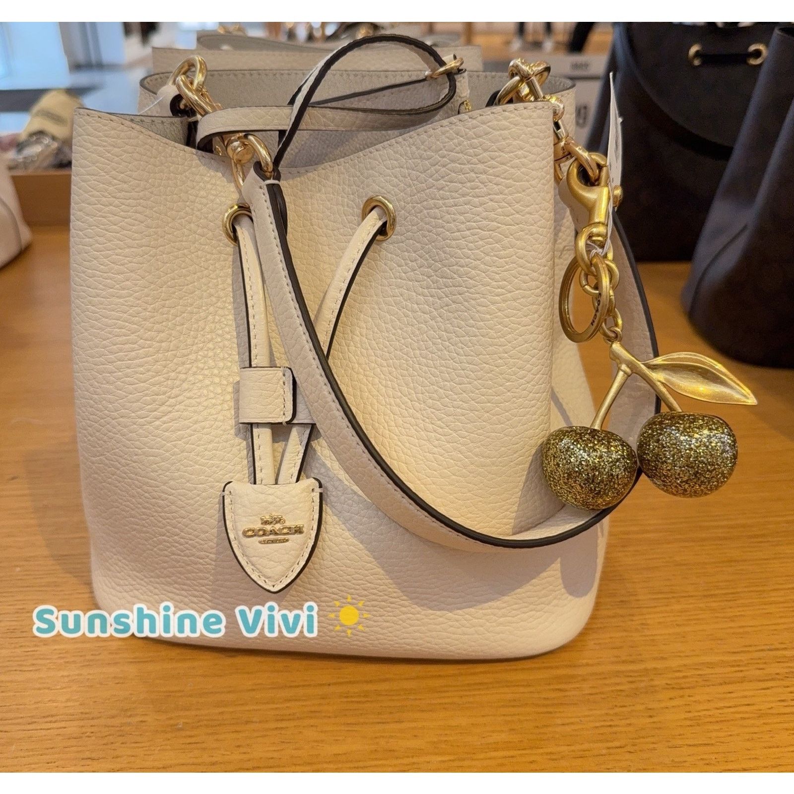 Coach NWT COACH Cherry GOLD SPARKLE Keychain Bag Charm 77840 Size ONE SIZE - 6 Thumbnail